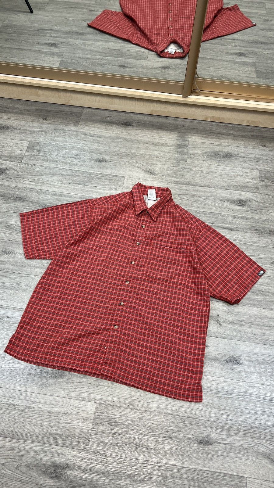 The North Face The North Face Vintage Plaid Short Sleeve Button Up Shirt Size US L / EU 52-54 / 3 - 2 Thumbnail