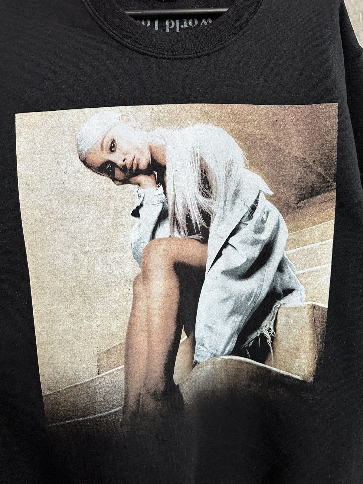 Other 2019 Ariana Grande Sweetener Sweatshirt Crewneck Band Tour Size US S / EU 44-46 / 1 - 6 Thumbnail