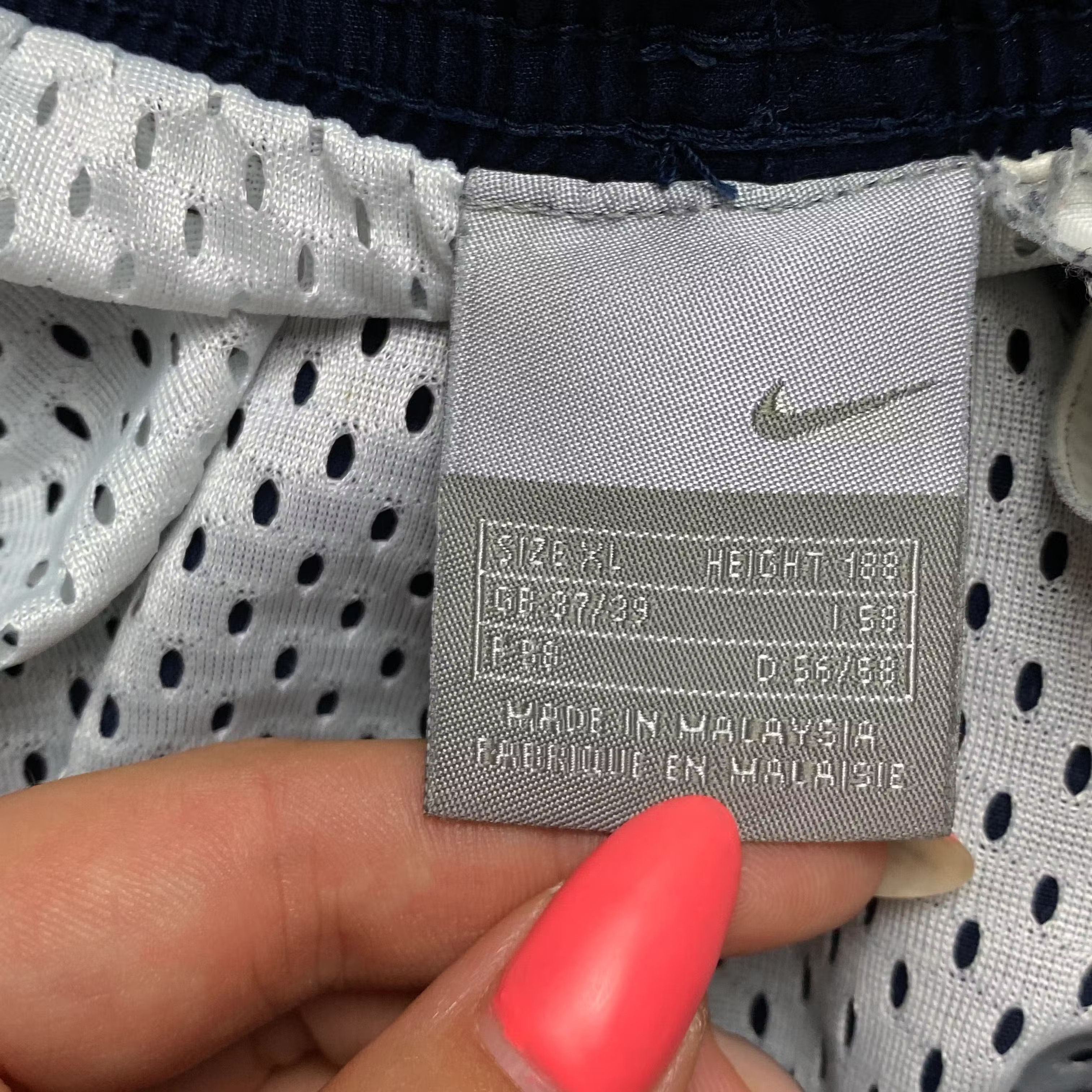 Nike × Vintage Mens Sport Pants Tracksuit Nike Vintage Size XL Size US 36 / EU 52 - 4 Thumbnail