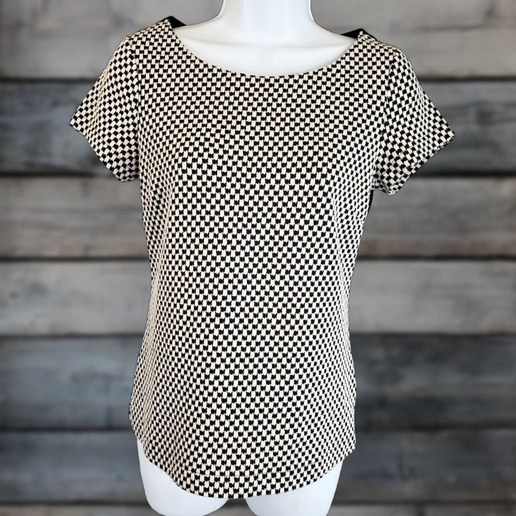 Banana Republic Banana Republic Womens Top XS Black White Checkered Short Sleeve Cotton Blend Shirt Womens XS Black White Checkered Short Sleeve Cotton Blend Size XS / US 0-2 / IT 36-38 - 1 Thumbnail