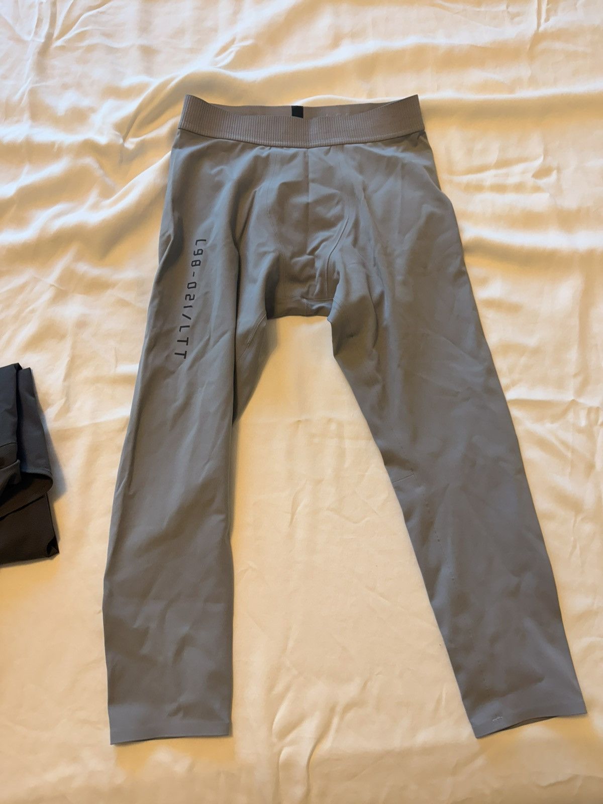 Lululemon Lululemon Mens Leggings 3/4 Size US 33 - 1 Thumbnail