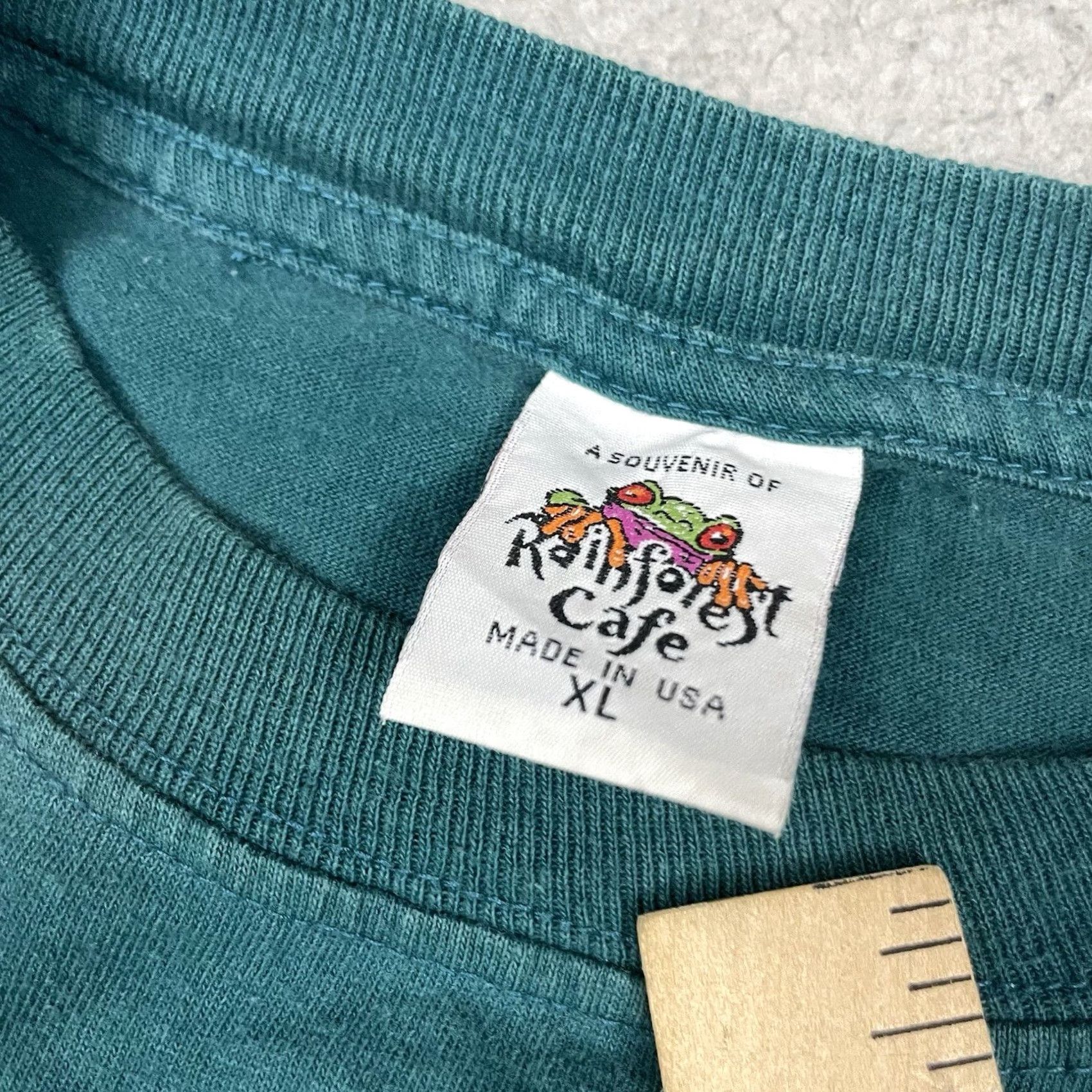Vintage VINTAGE Rainforest Cafe T Shirt Adult XL Green Parrot Graphic Mens 80s 90s Be**er**g Game? Size US XL / EU 56 / 4 - 6 Thumbnail