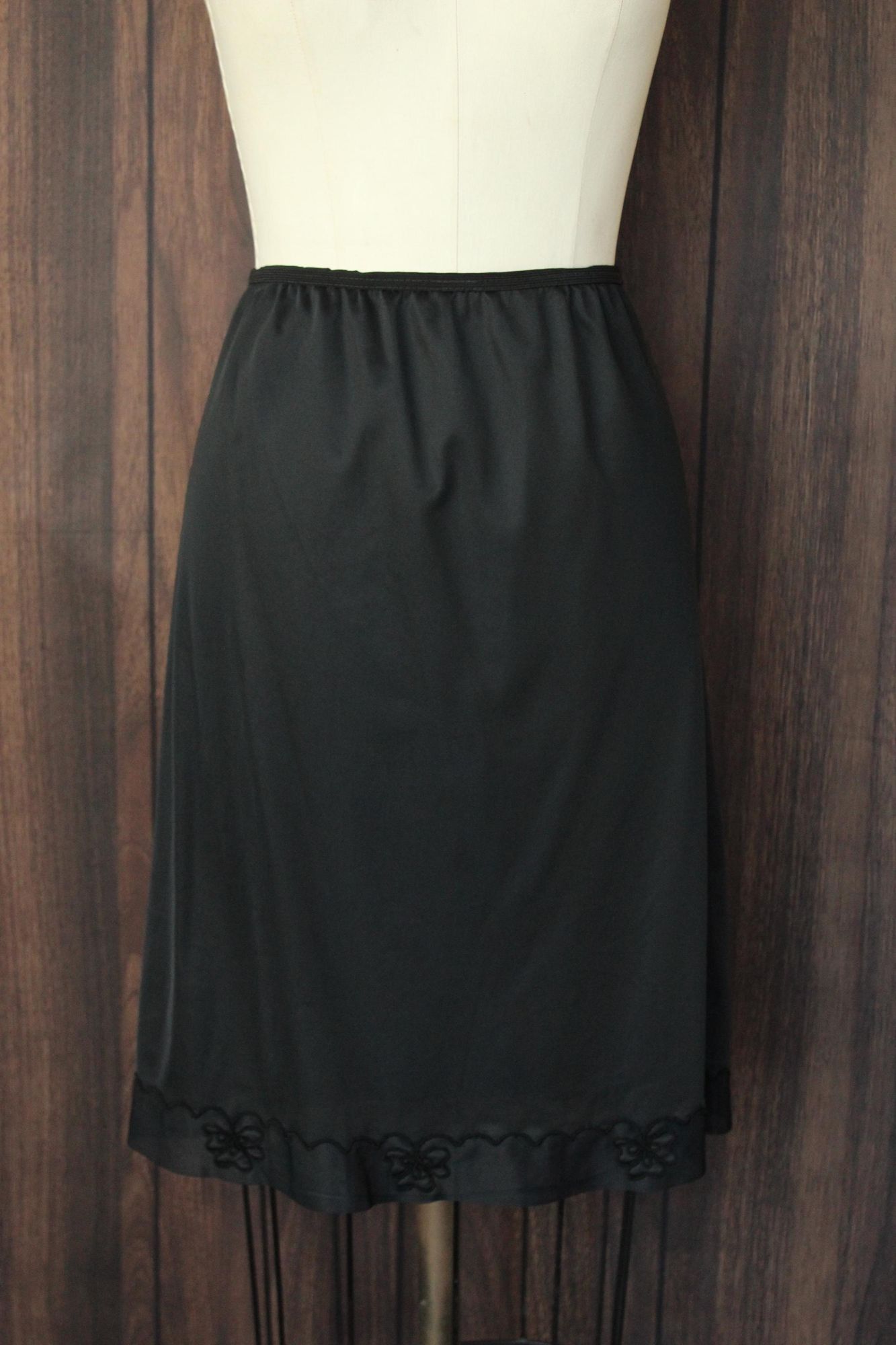 Vintage Vintage 1960s 1970s Half Slip, Carol Brent Black Nylon with Size ONE SIZE - 3 Thumbnail