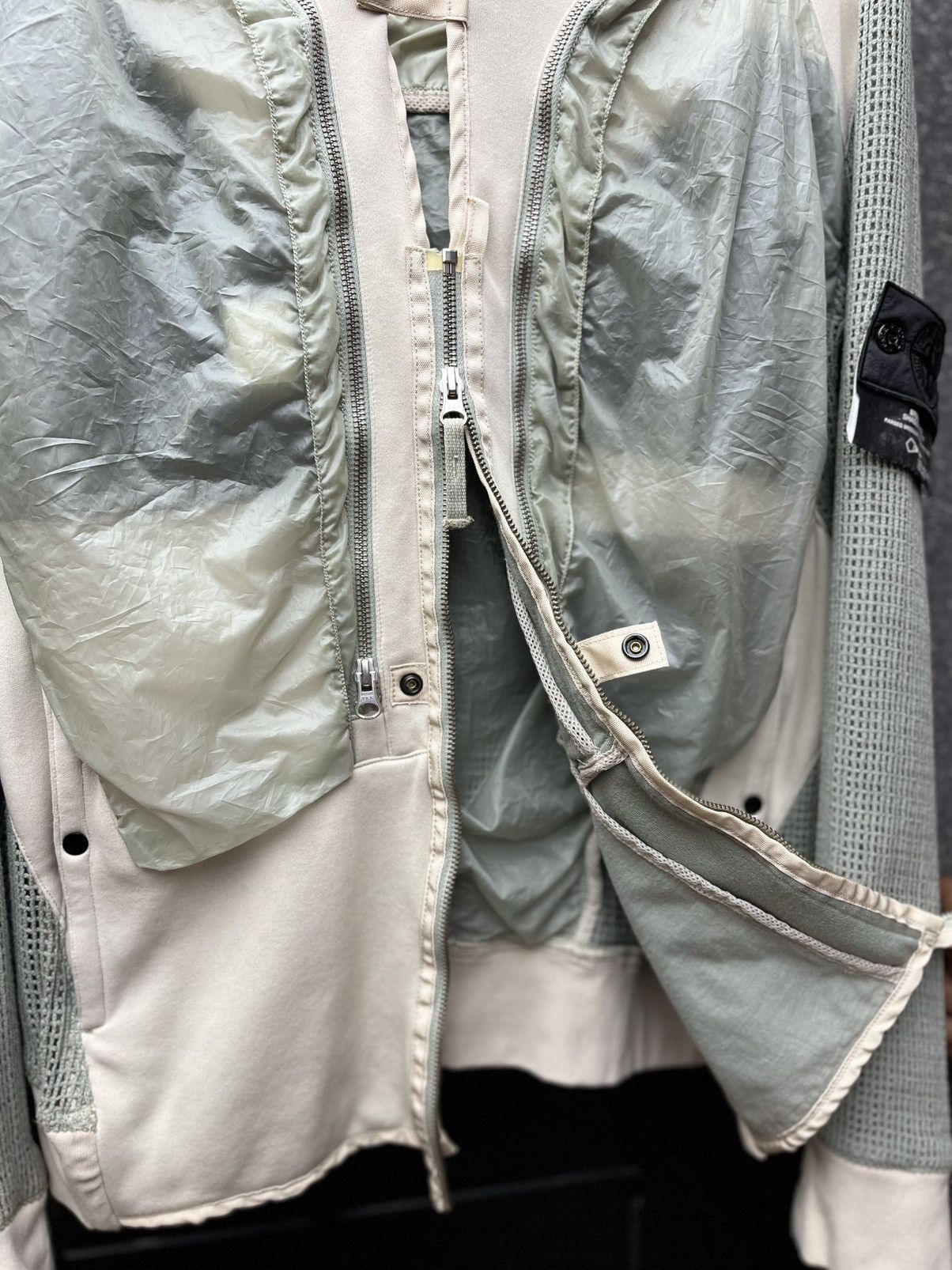 Stone Island Stone island shadow project rare badge jacket Size US M / EU 48-50 / 2 - 14 Thumbnail