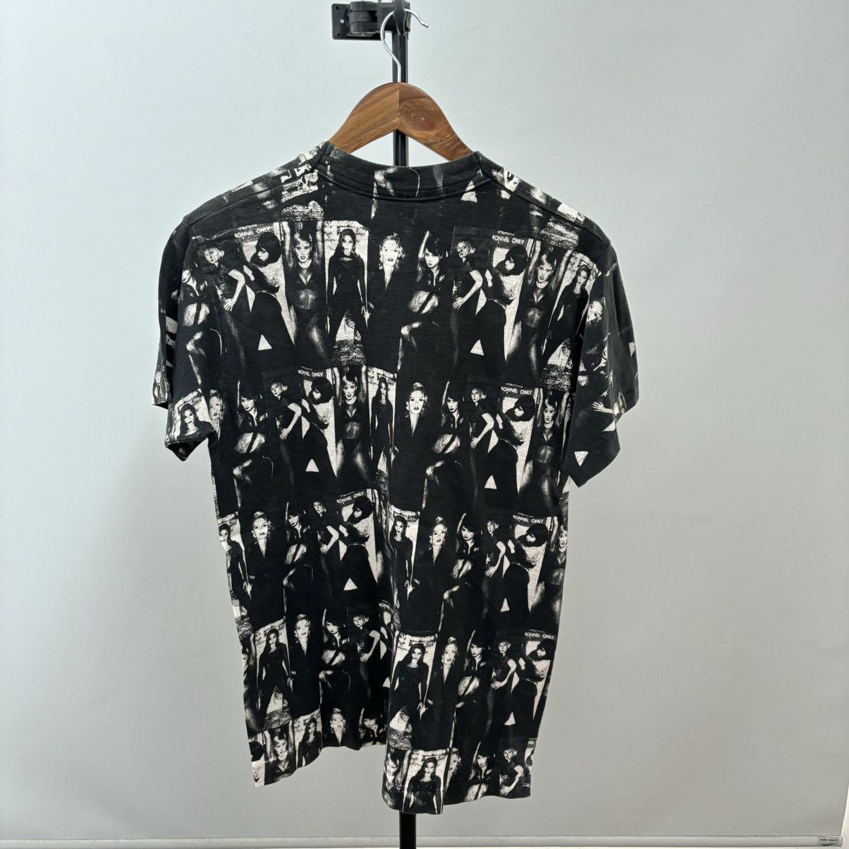 Vintage Vintage 90’s Chicago Musical All Over Print Shirt Bob Fosse Size US M / EU 48-50 / 2 - 6 Thumbnail