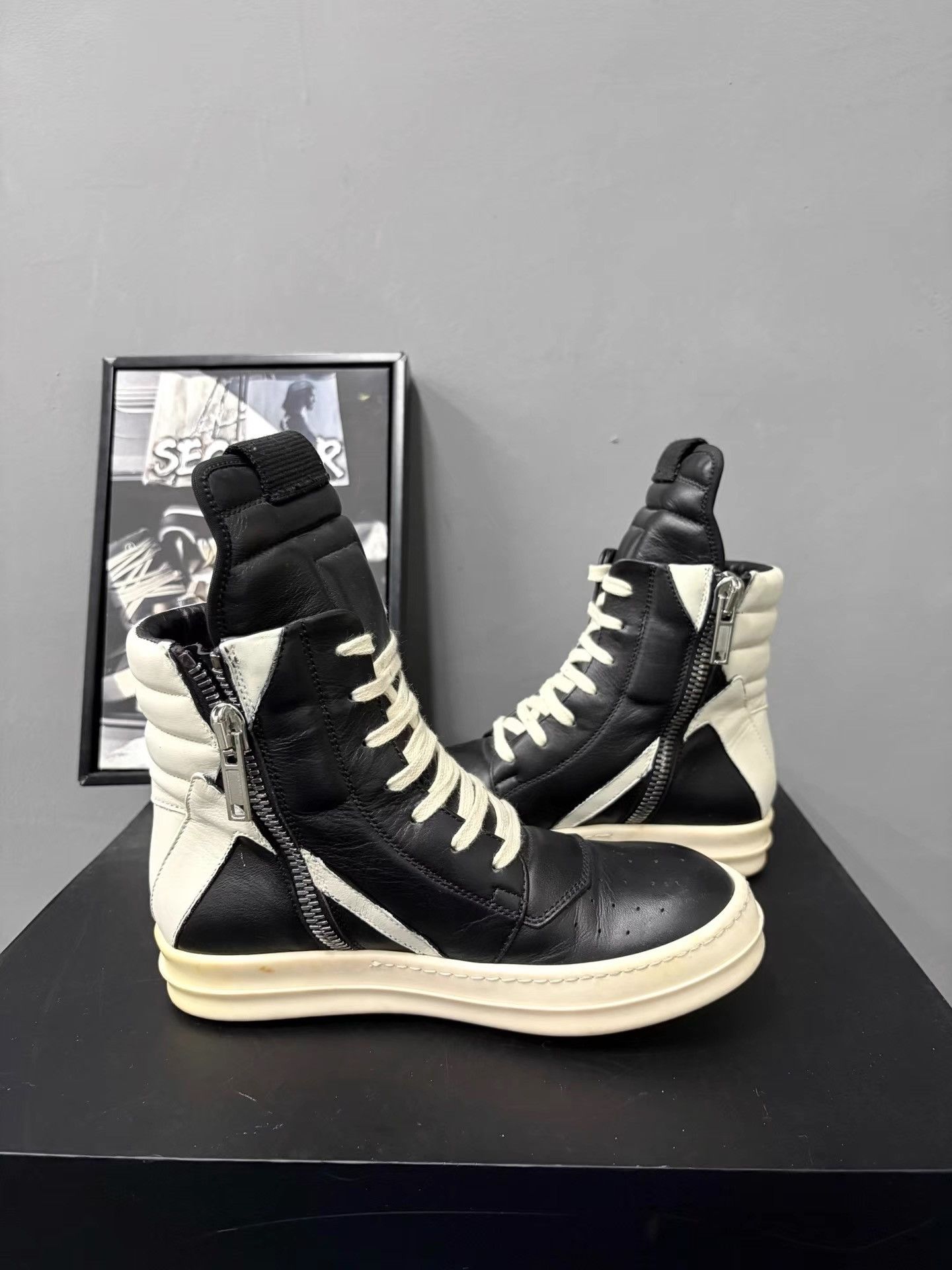 Rick Owens Rick Owens Black White Inverted Triangle Sneakers K34 Size US 6 / IT 36 - 6 Thumbnail