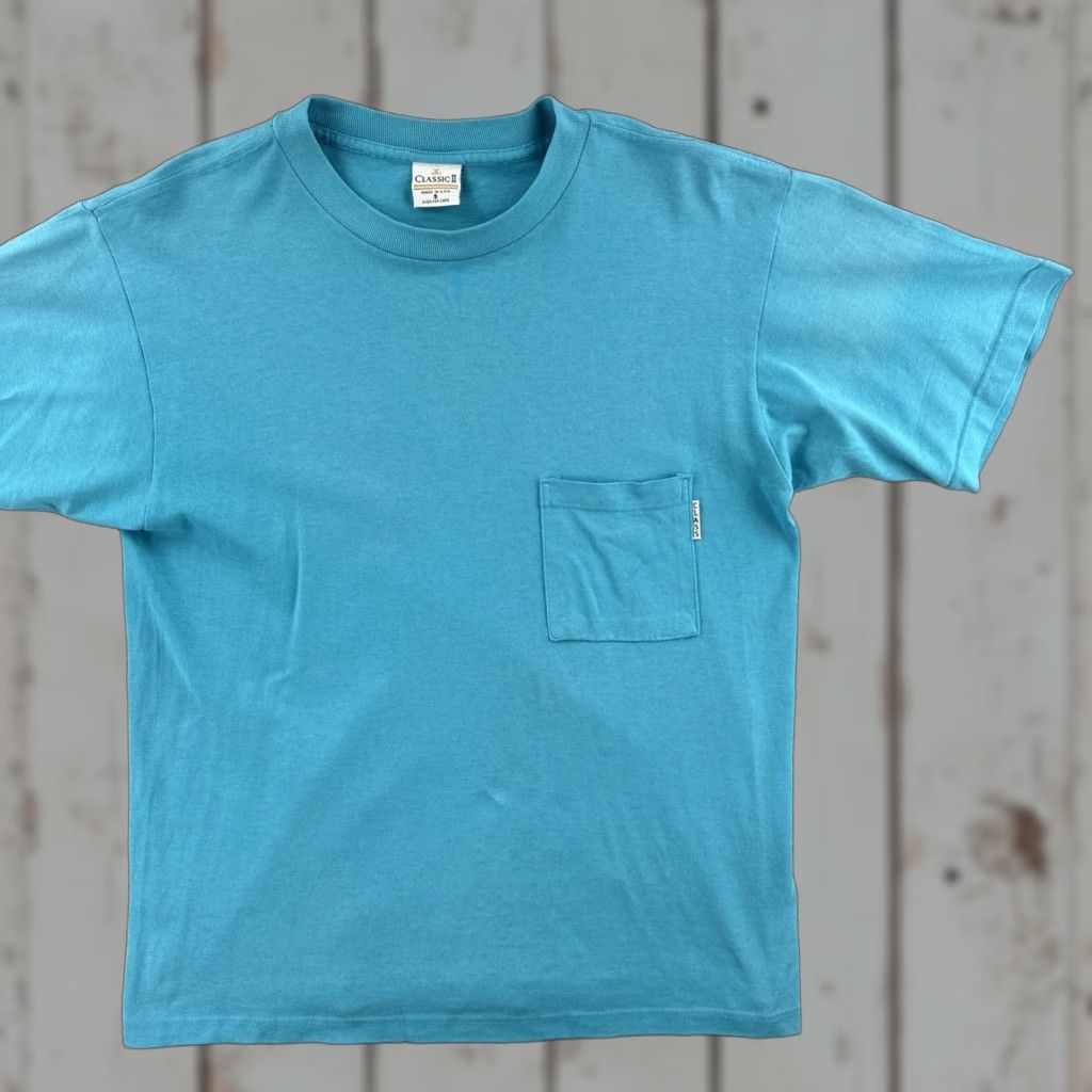 Vintage VINTAGE Classics II T-Shirt Pocket Blue 90s Crew Neck Short Sleeve Men's Small United States Made in USA 90s Men's Small Pocket T-Shirt Size US S / EU 44-46 / 1 - 1 Thumbnail