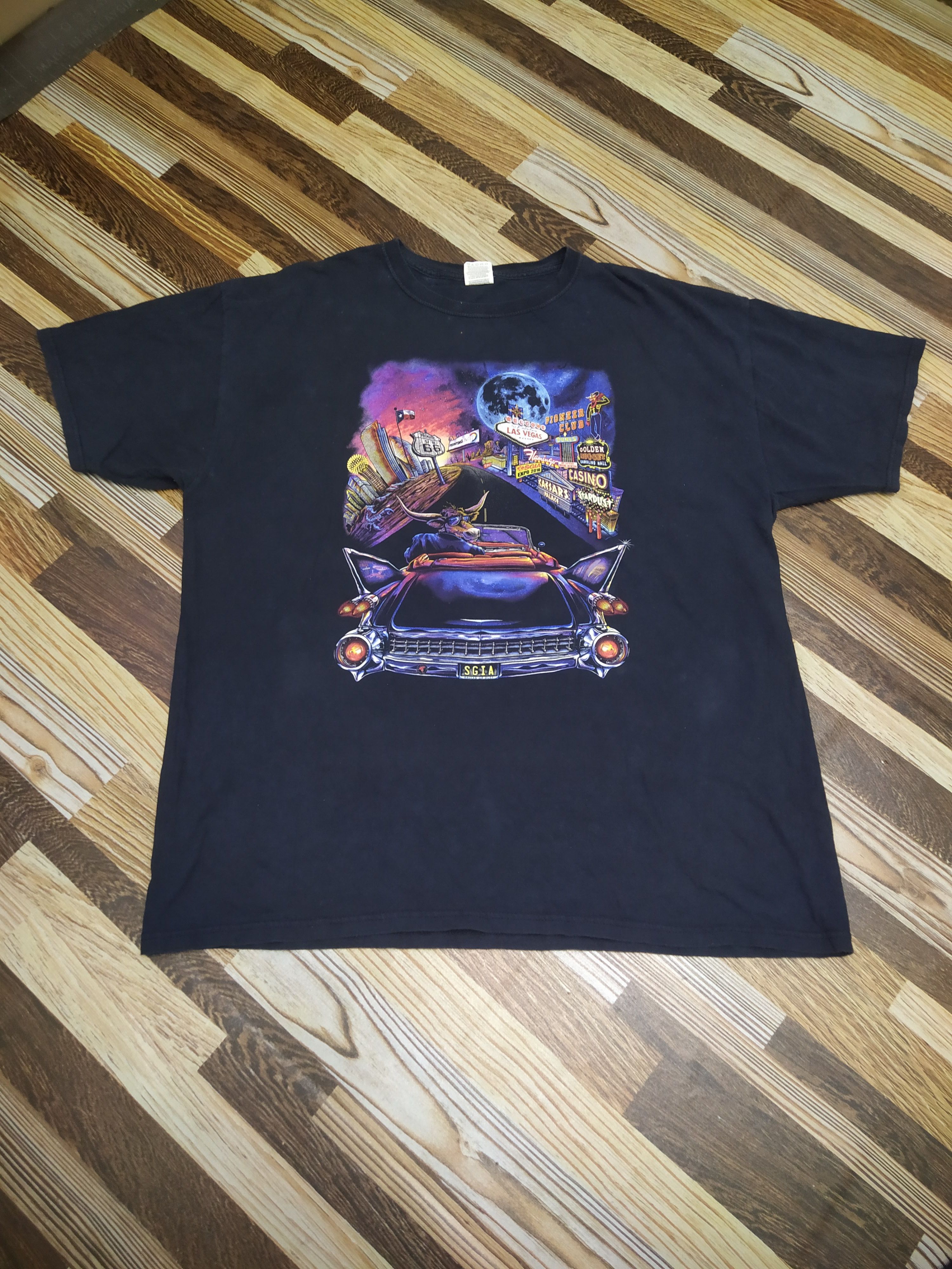 Vintage Vintage Y2K Las Vegas Neon Graphic Classic Car Art Tee Size US XL / EU 56 / 4 - 1 Thumbnail