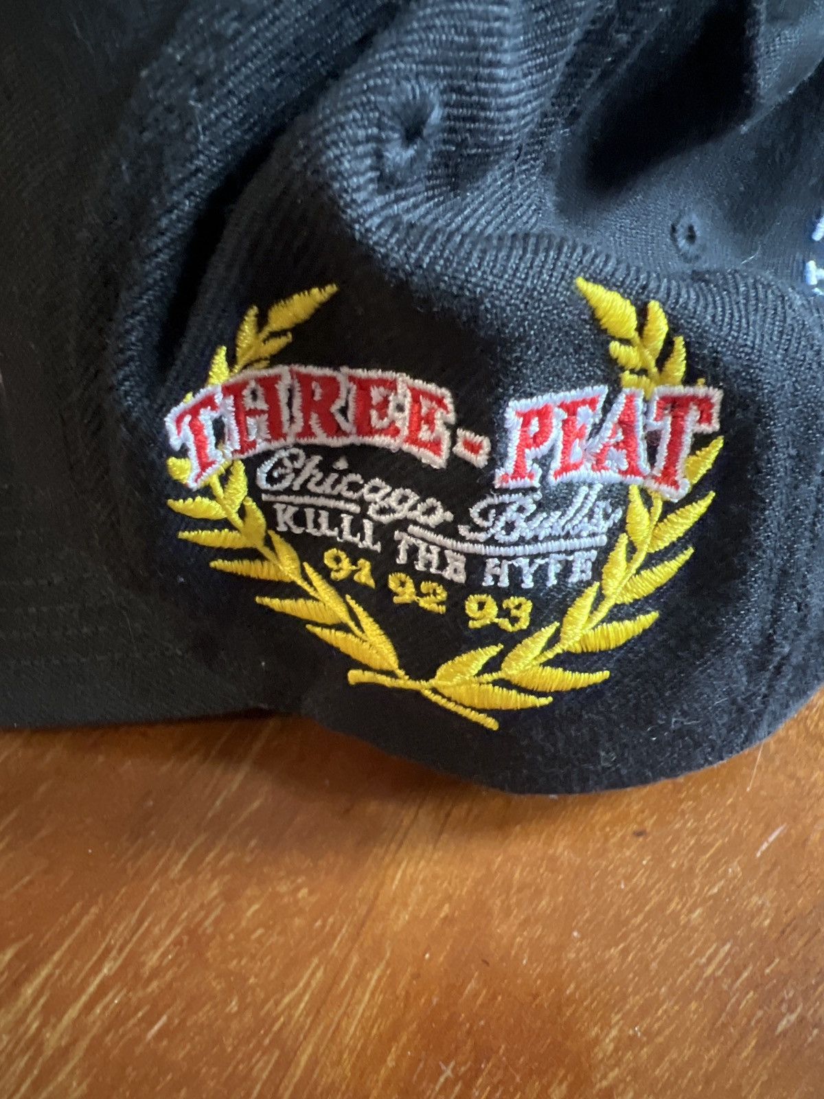 NBA KTH CHICAGO BULLS THREE-PEAT SNAPBACK Size ONE SIZE - 3 Thumbnail