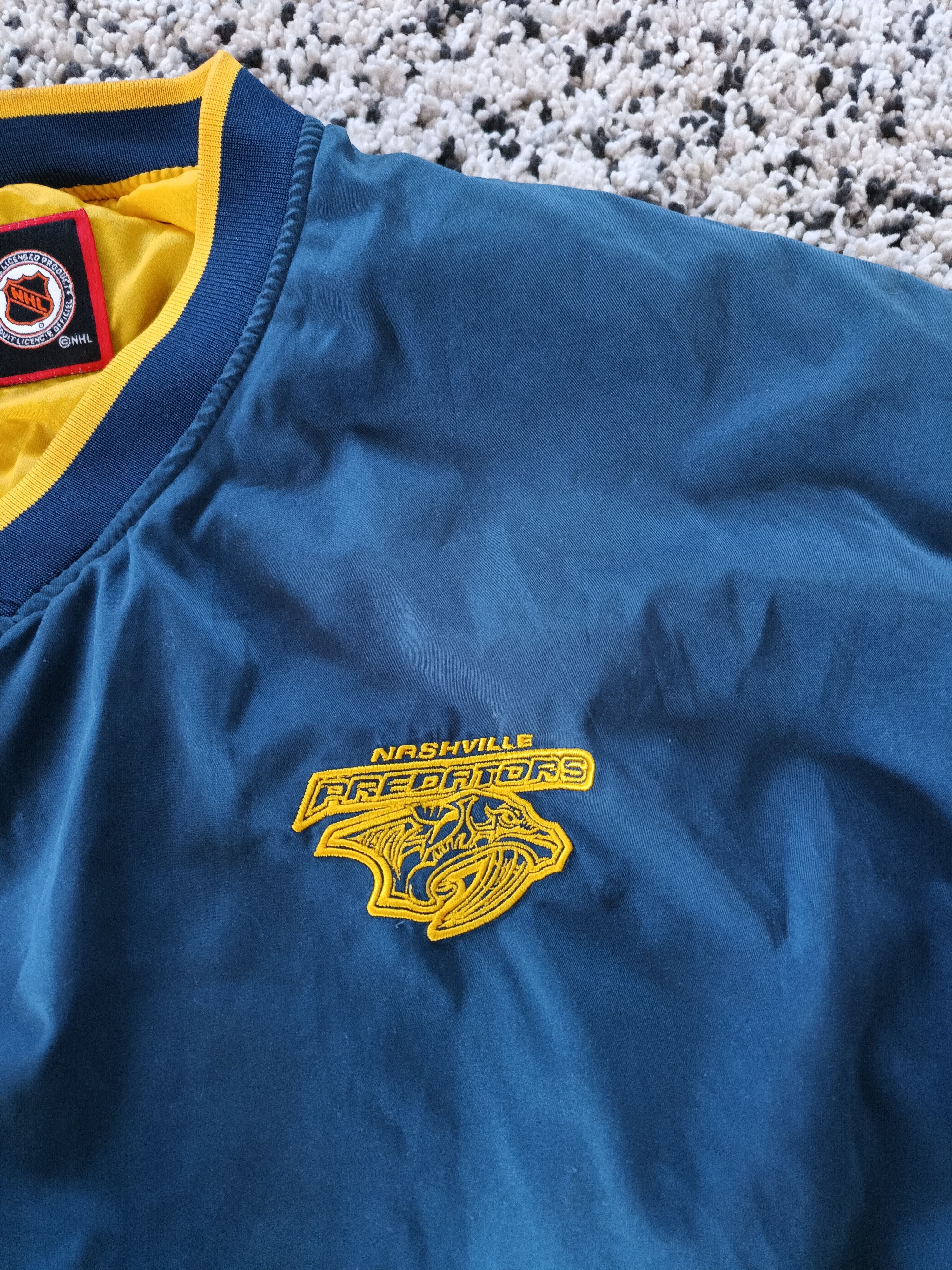 Pro Player × Vintage Vintage Nashville Predators Hockey Nylon Sweatshirt size L Size US L / EU 52-54 / 3 - 2 Thumbnail