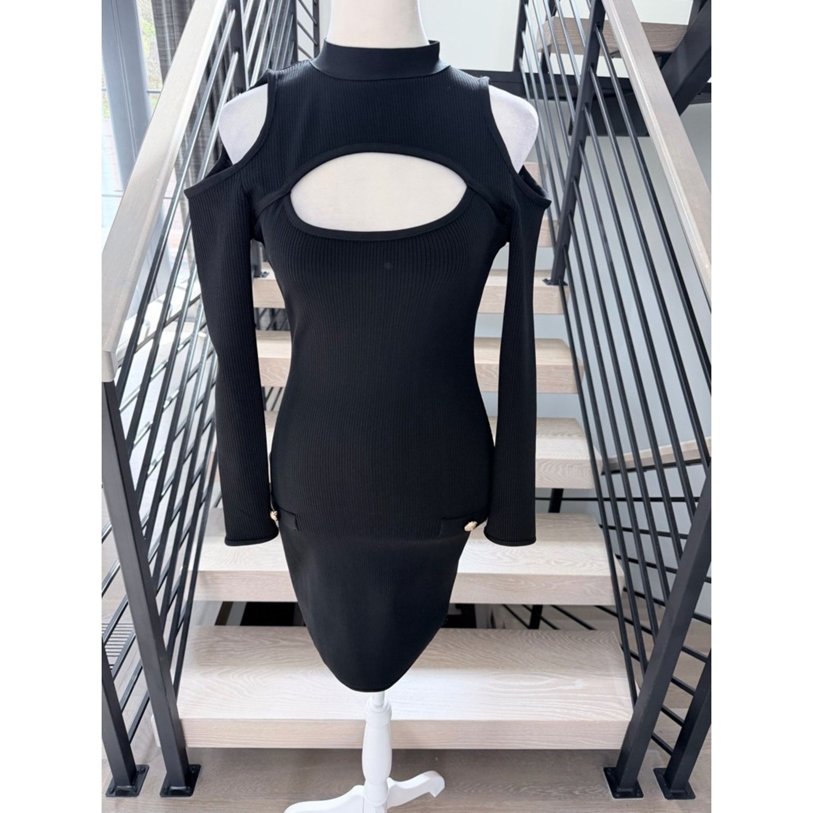 Other Black Ribbed Cold-Shoulder Cutout Bodycon Dress size XS Size XS / US 0-2 / IT 36-38 - 8 Thumbnail