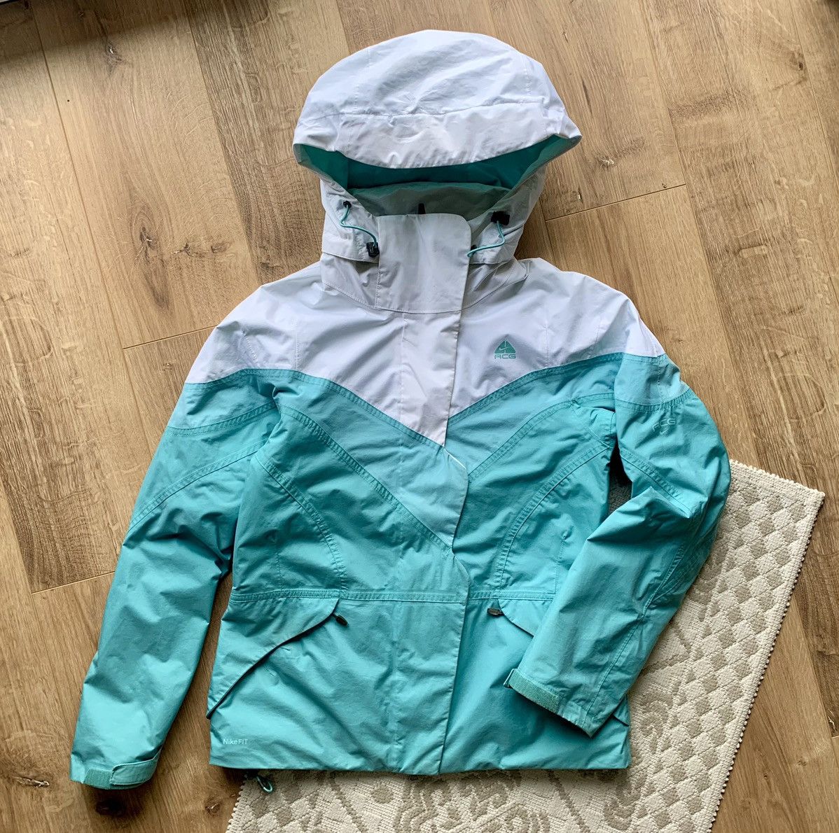 Vintage Vintage Nike ACG Light Jacket Size L / US 10 / IT 46 - 1 Thumbnail