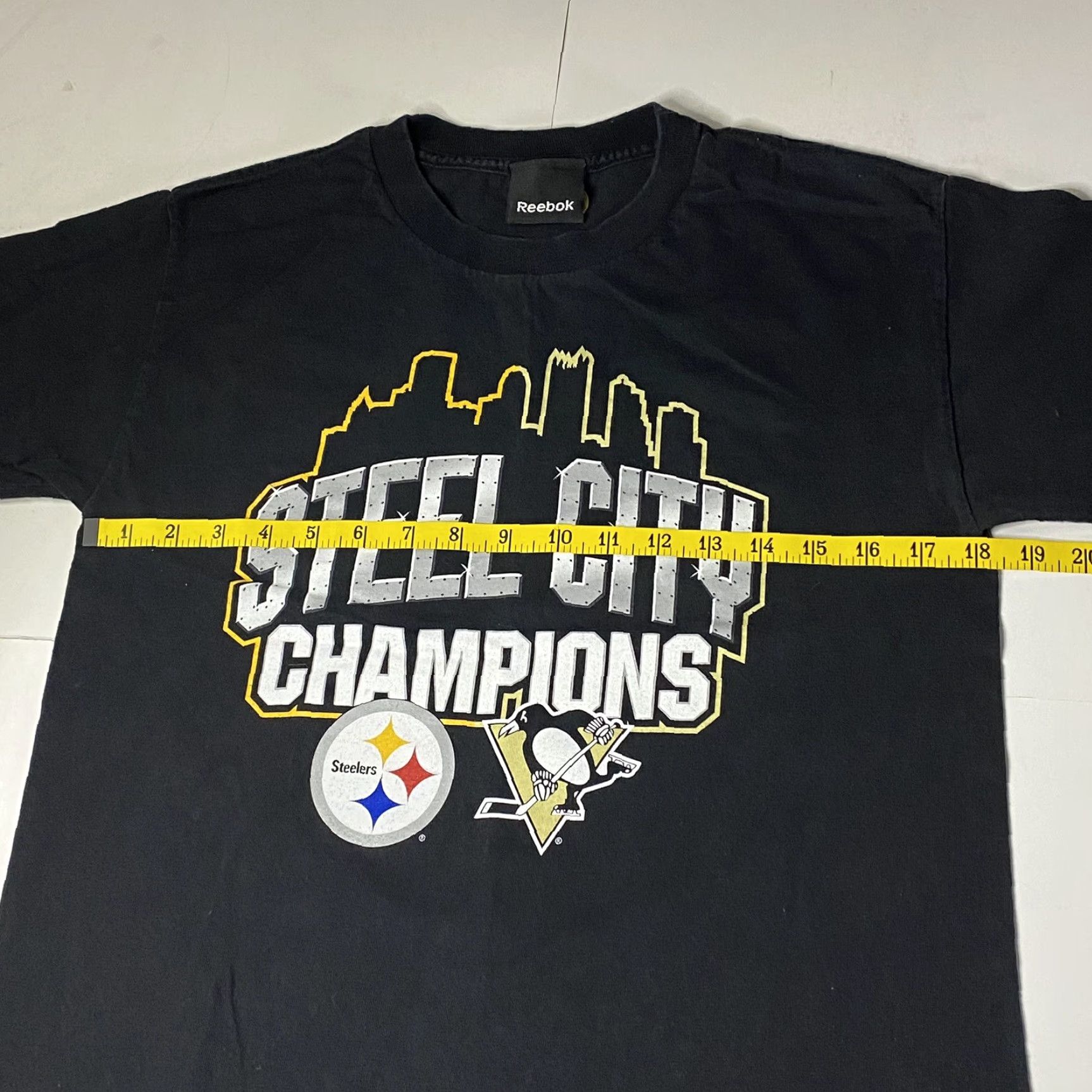 Reebok VINTAGE Reebok Pittsburgh Steelers T Shirt L Black Short Sleeve Crew Neck Double Sided Sports Penguins Mens/Womens Size US L / EU 52-54 / 3 - 7 Thumbnail