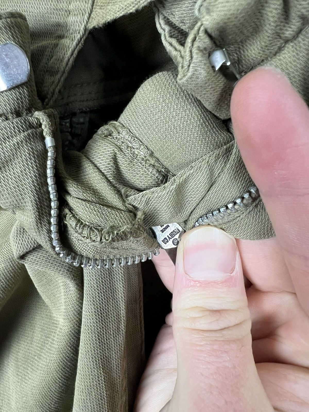 John Galliano Vintage John Galliano Cargo Khaki Pants Size 30" / US 8 / IT 44 - 4 Thumbnail