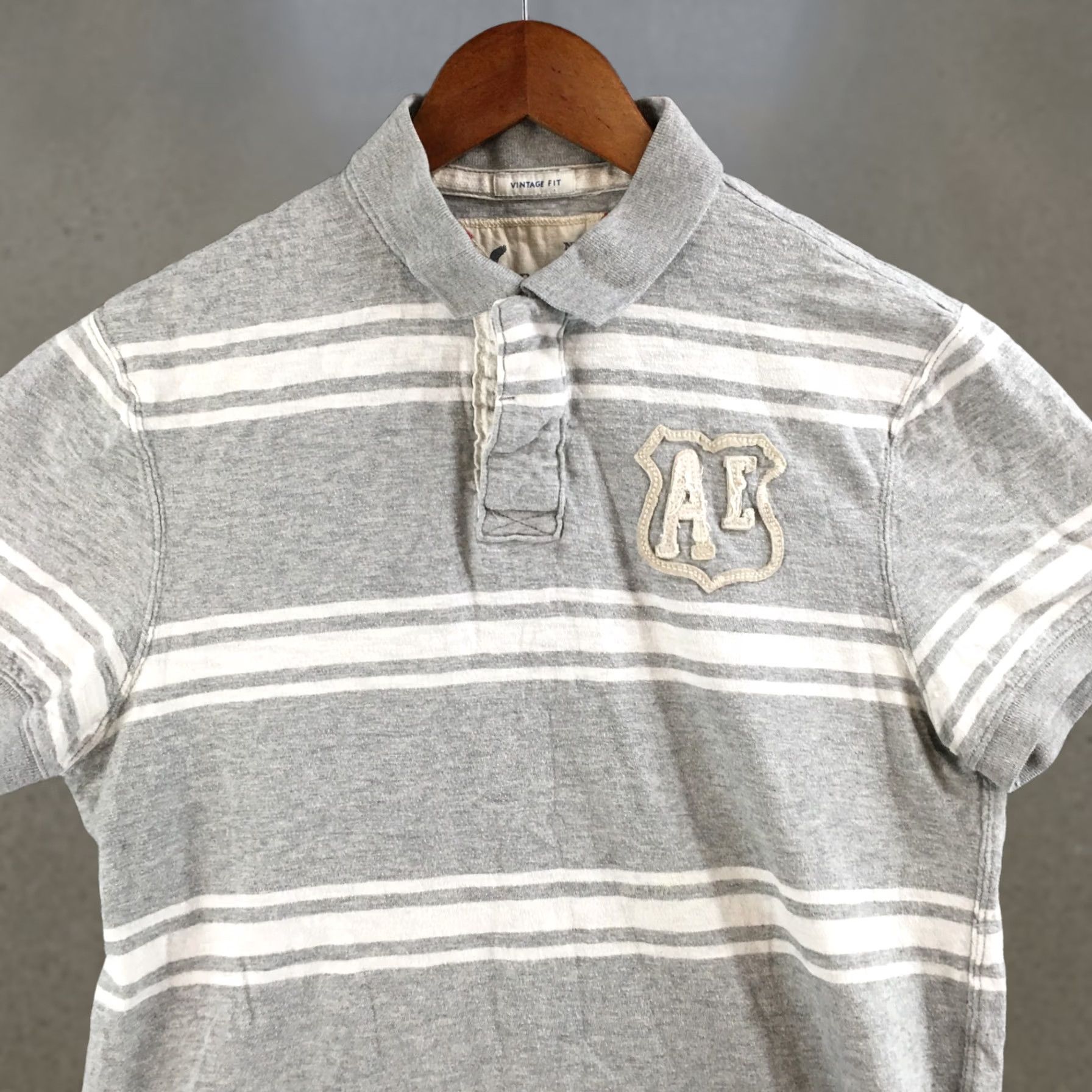 American Eagle Outfitters American Eagle Outfitters Polo Shirt Mens M Striped Gray White Vintage Fit Polo Shirt Mens M Gray White Striped Size US M / EU 48-50 / 2 - 1 Thumbnail