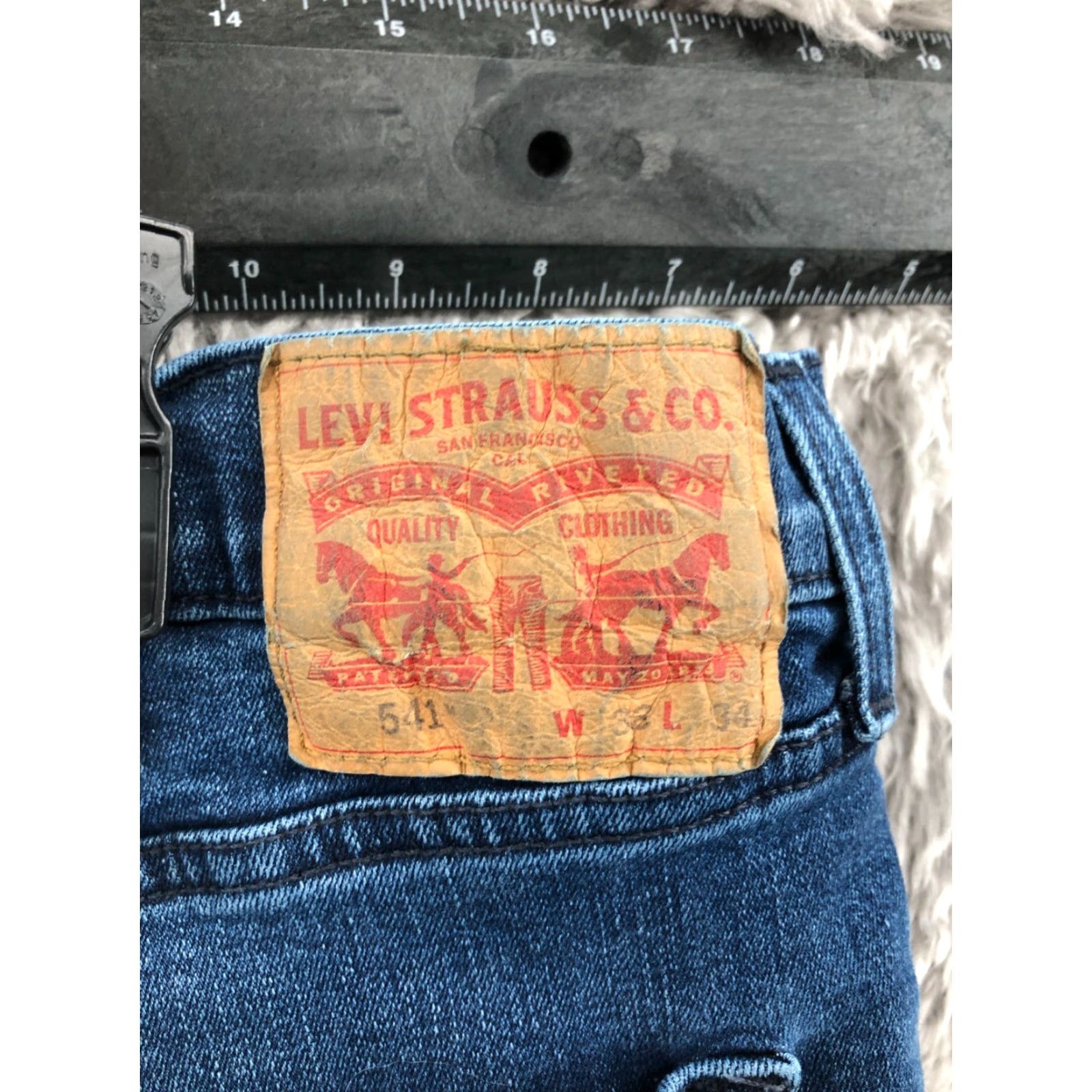 Levi's Levi's 541 Athletic Taper Jeans Size 38x32 Mens Mid Rise Medium Wash Blue Jeans Distressed No Authentic N/A Size US 38 / EU 54 - 7 Thumbnail
