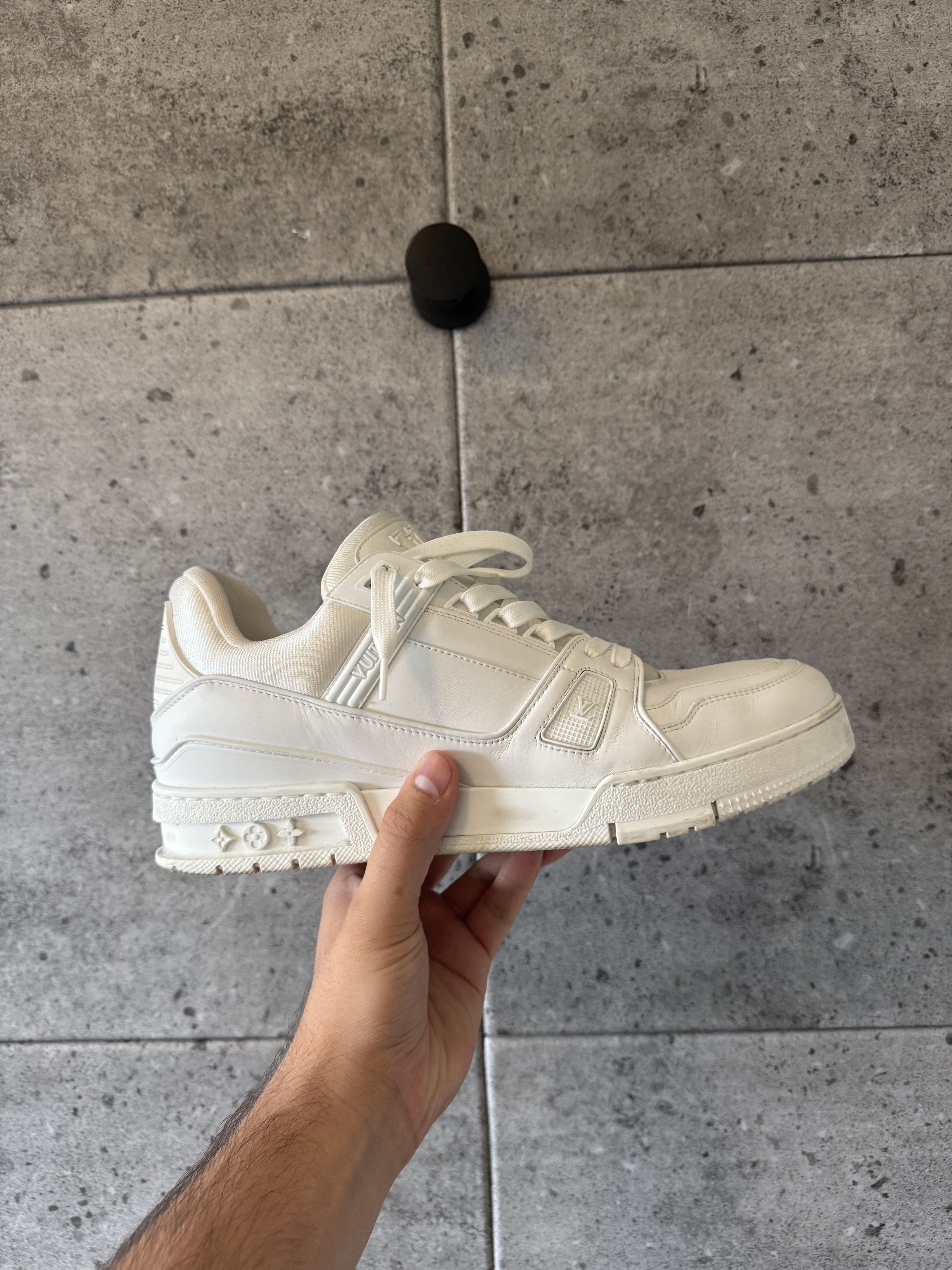 Louis Vuitton Louis Vuitton Virgil abloh all white trainers sneakers Size US 9.5 / EU 42-43 - 5 Thumbnail