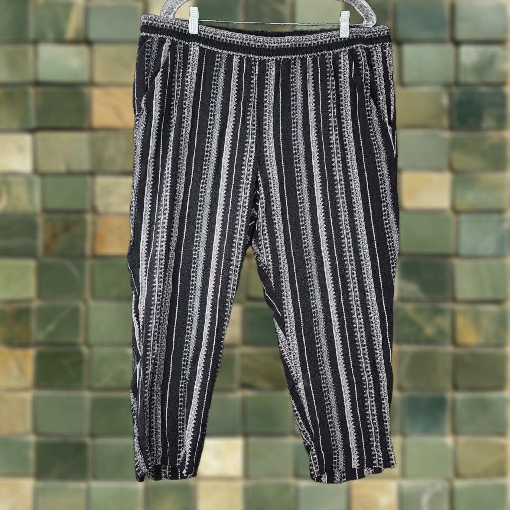 Jessica Simpson JESSICA SIMPSON Harem Pants Womens Black White Loose XL 100% Viscose Size 40" / US 18 - 1 Thumbnail