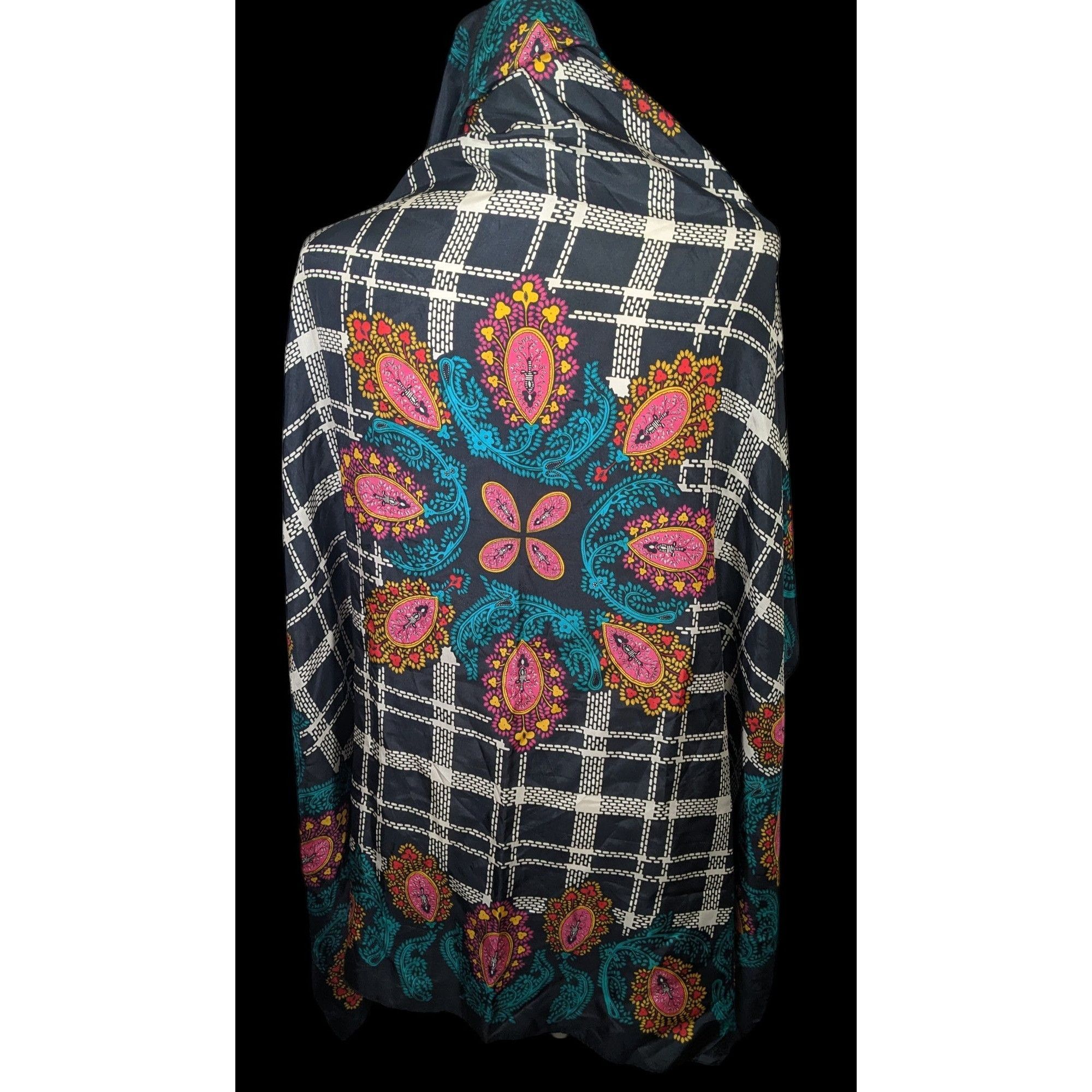 Diane von Furstenberg Vintage Diane Von Furstenberg Plaid And Paisley Scarf Size ONE SIZE - 1 Thumbnail