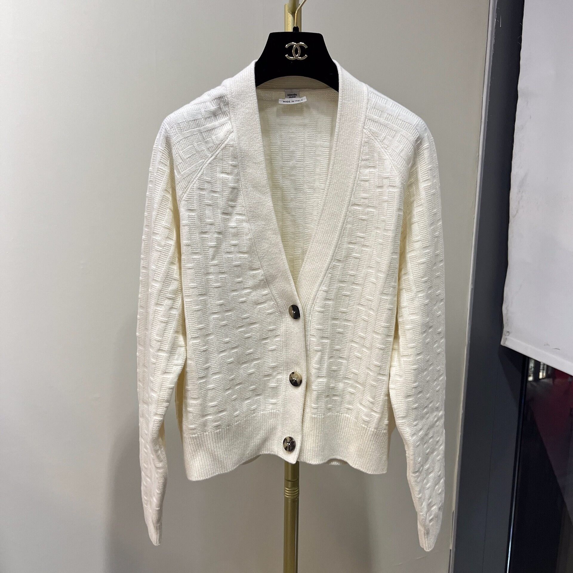 Hermes Hermes 23SS White Knit Cardigan Size36 Size US S / EU 44-46 / 1 - 1 Thumbnail