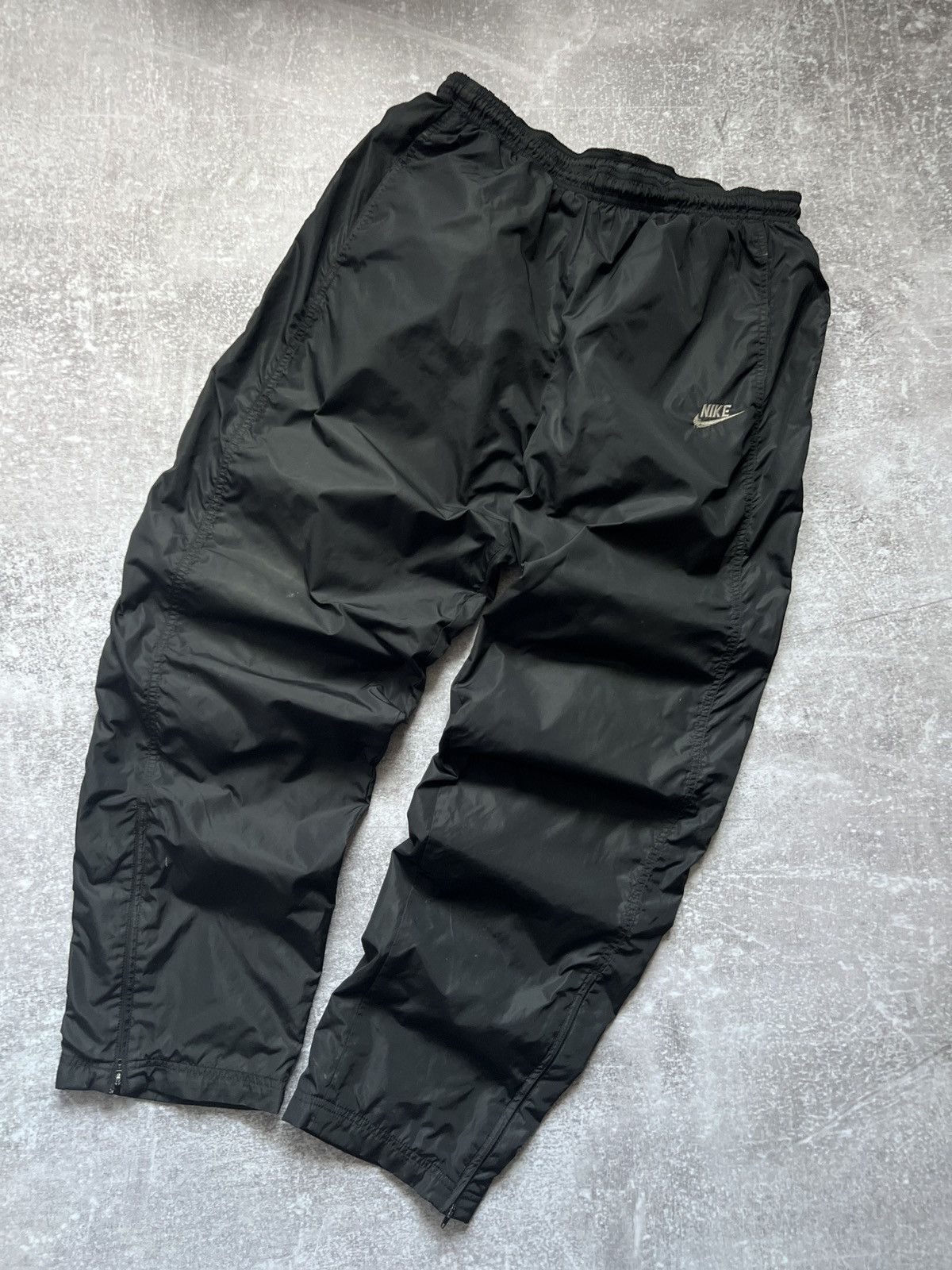 Nike Nike Vintage Nylon Track Pants Black Size L Size US 34 / EU 50 - 1 Thumbnail