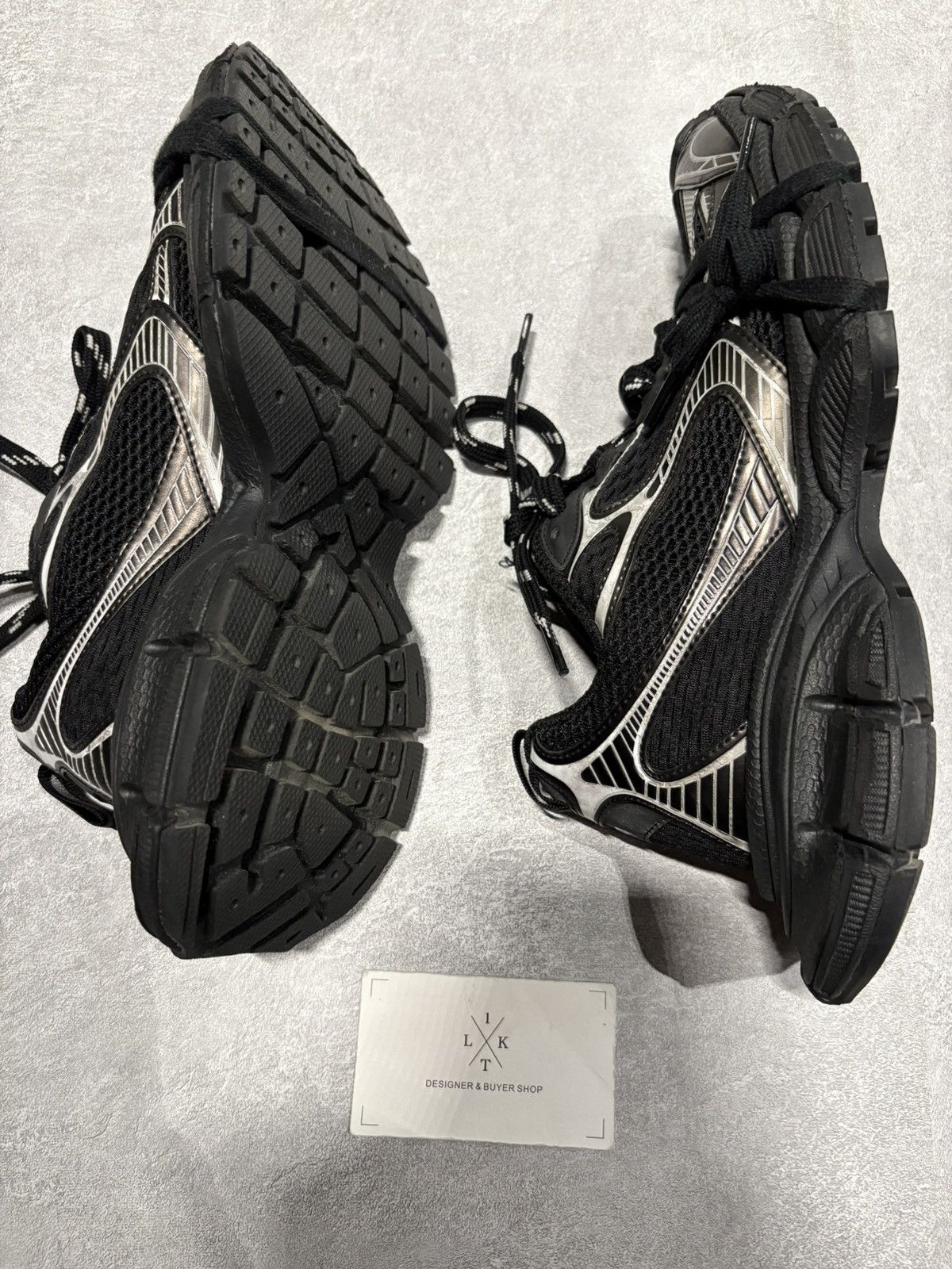 Balenciaga Balenciaga Track 1.0 running sports casual low-top dad shoes Size US 6 / EU 39 - 3 Thumbnail