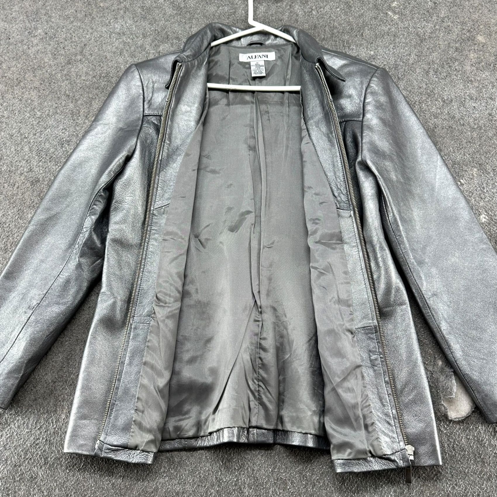 Alfani VINTAGE Alfani Jacket Womens M Silver Full Zip Lined Long 90s Jacket Size M / US 6-8 / IT 42-44 - 2 Thumbnail