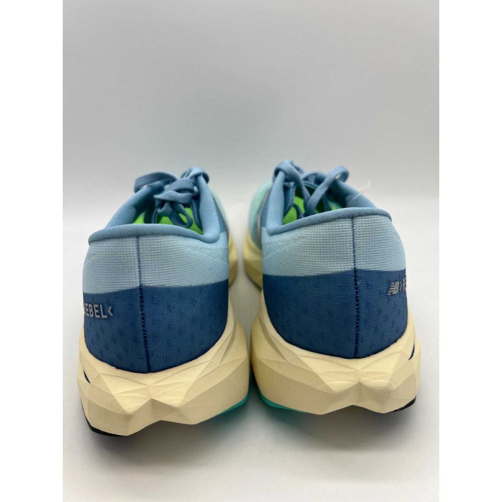 New Balance New Balance FuelCell Rebel v4 Women's Size 10.5 WFCXCH4 New Size US 10.5 / IT 40.5 - 7 Thumbnail