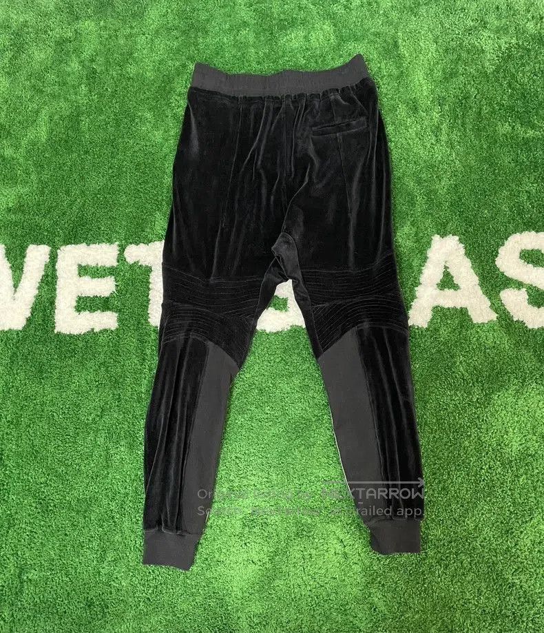 Haider Ackermann Haider Ackermann Velvet pants. Size US 34 / EU 50 - 2 Thumbnail