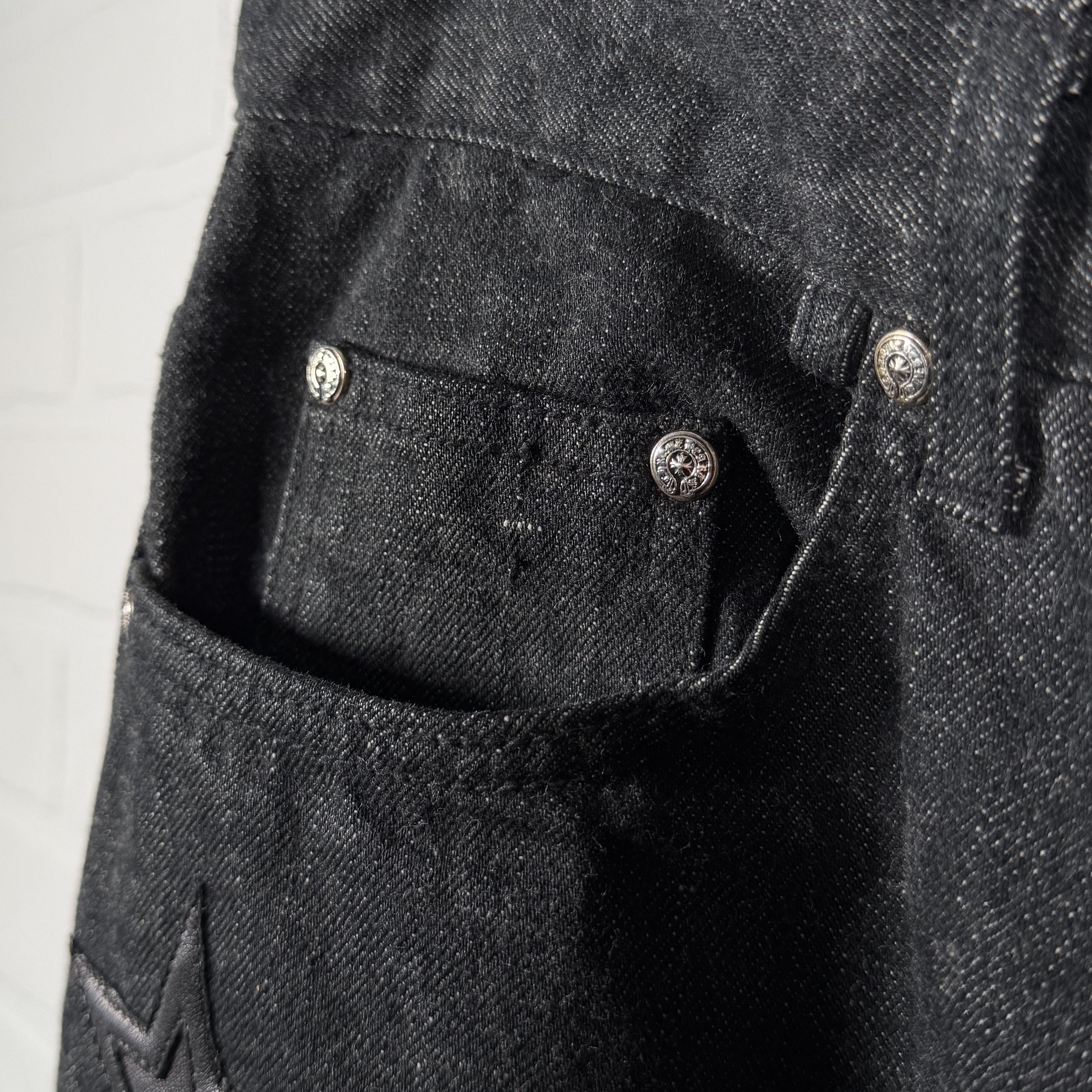 Chrome Hearts Chrome Hearts Fleur Knee Black Star Patch Jeans Size US 32 / EU 48 - 7 Thumbnail