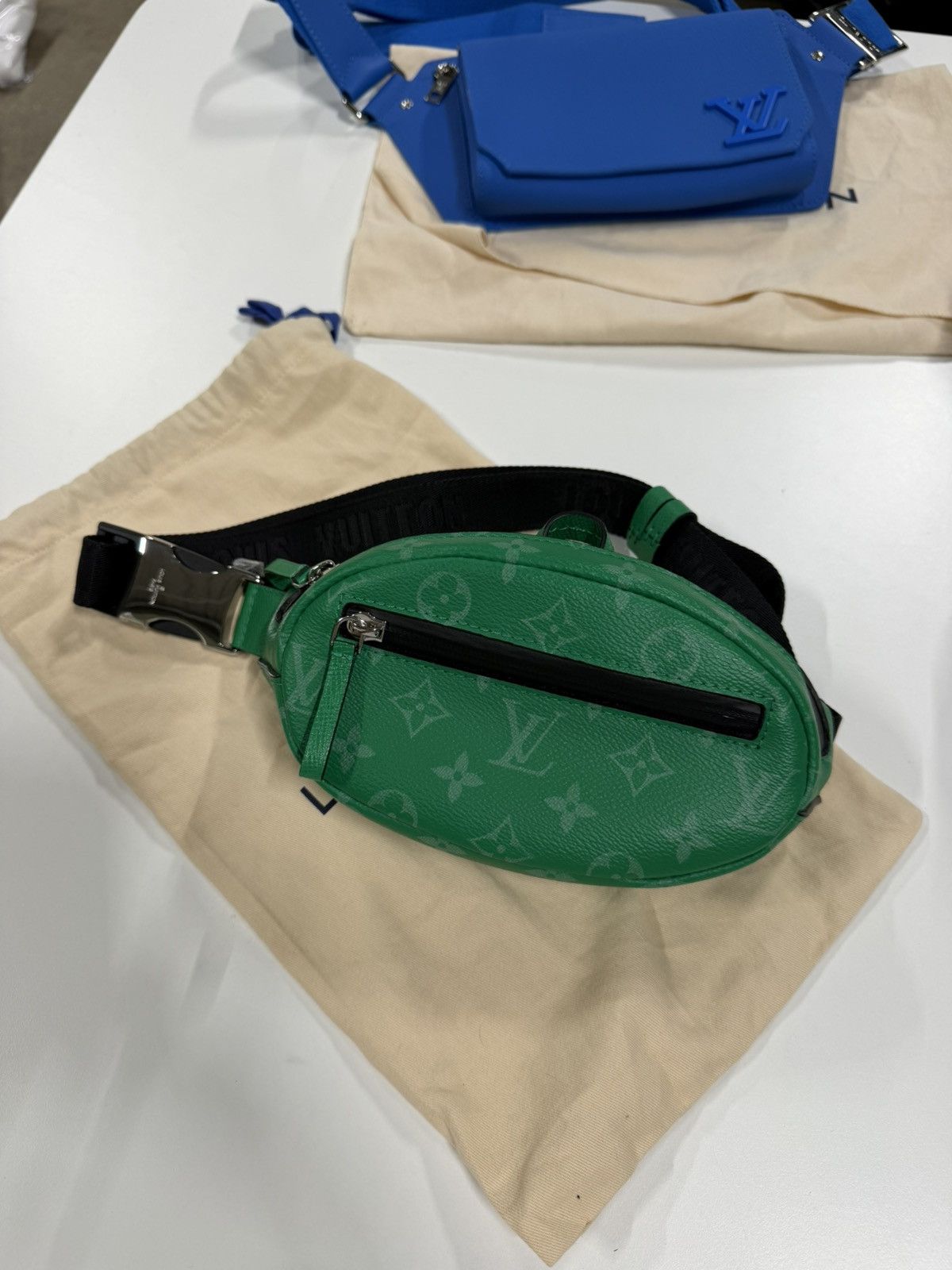 Louis Vuitton Louis Vuitton Monogram Bumbag NEW 2500$ Size ONE SIZE - 1 Thumbnail