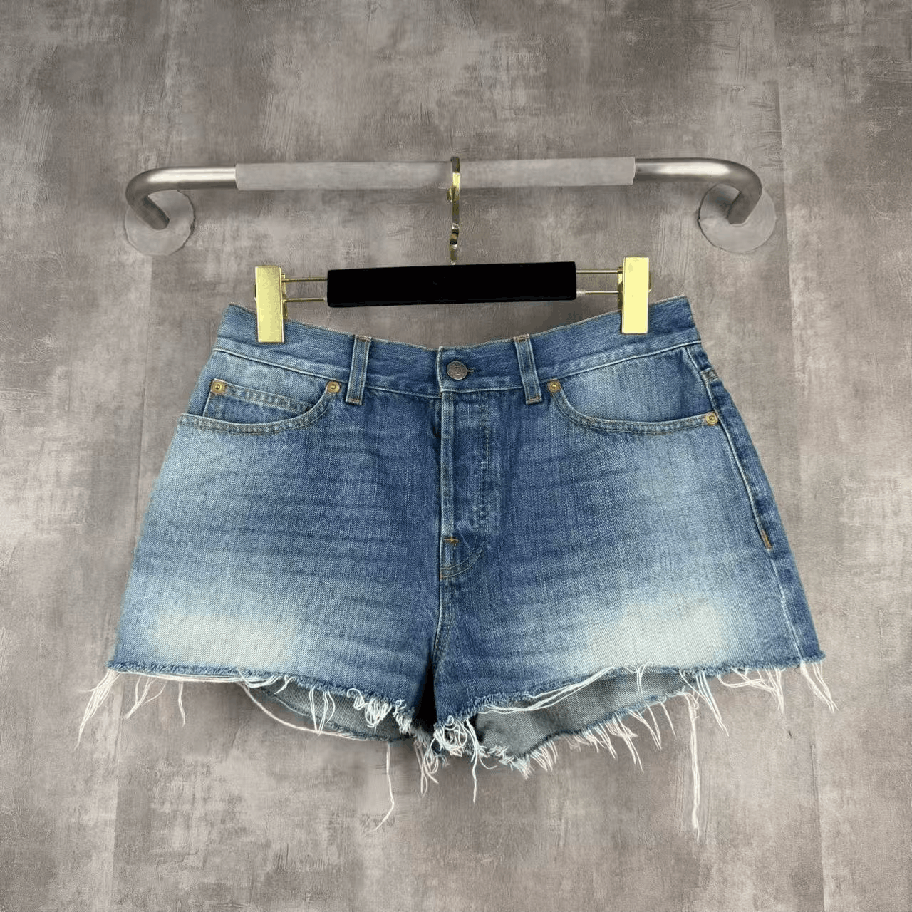 Gucci Gucci Disney Embroidered Donald Duck Denim Shorts Size 29" - 1 Thumbnail