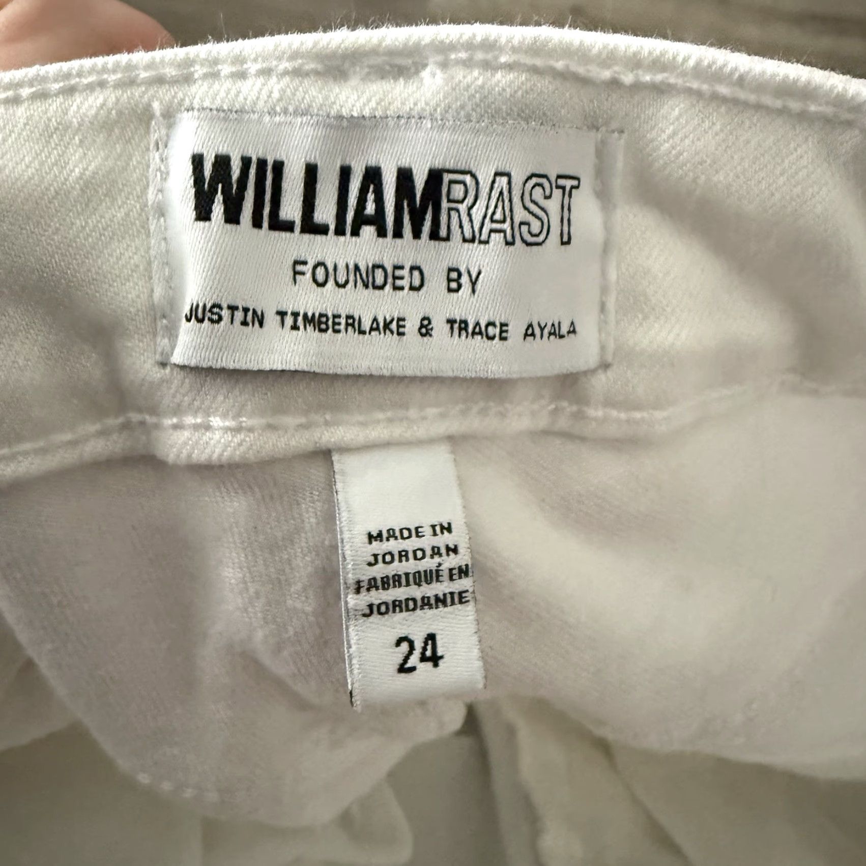 Vintage William Rast Jeans Womens Size 24 White Light Wash Skinny 5-Pocket Zip Size 42" / US 20 - 2 Thumbnail