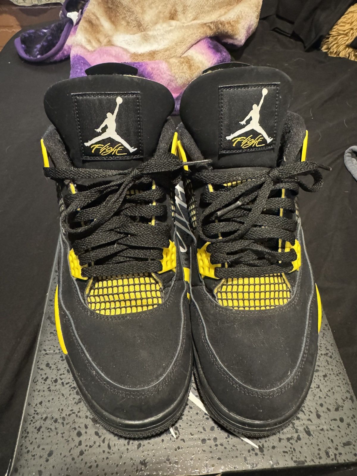 Jordan Brand Retro Jordan 4 Thunder Size US 10.5 / EU 43-44 - 2 Thumbnail