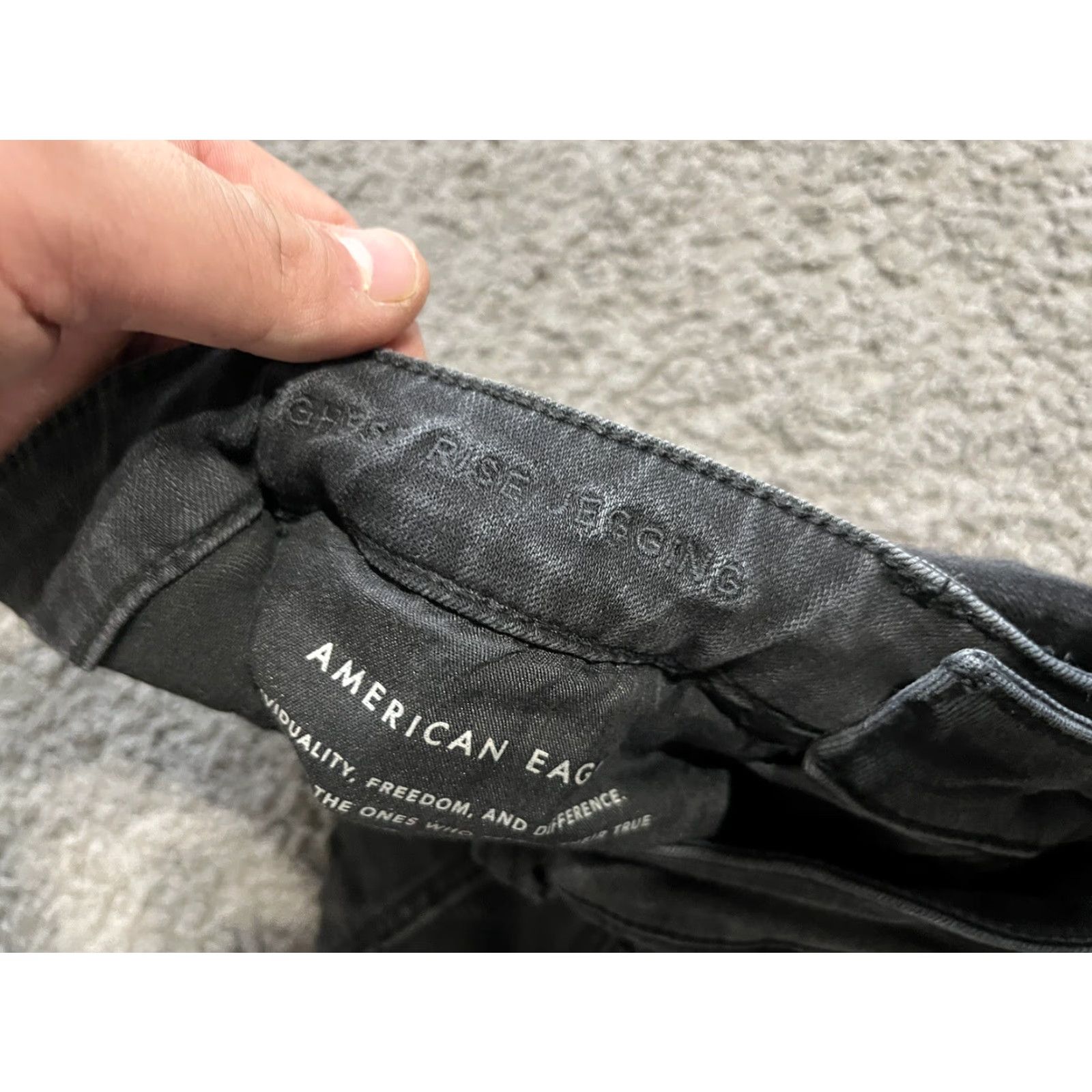 American Eagle Outfitters AMERICAN EAGLE High Rise Distressed Jegging Black Jeans Women Size 6 Regular Ankle Zip Size 28" / US 6 / IT 42 - 6 Thumbnail