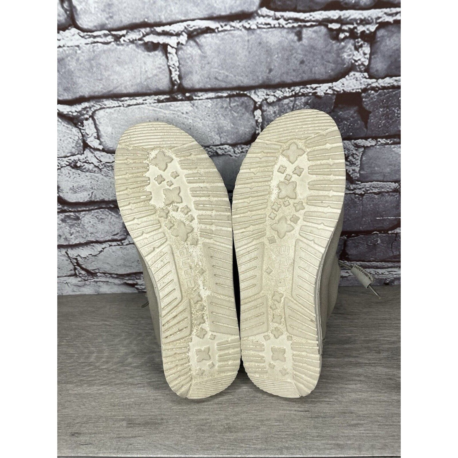 Other Hey Dude Wendy Grey Canvas Fabric Lace Lightweight Sneakers Size US 7 / IT 37 - 15 Thumbnail