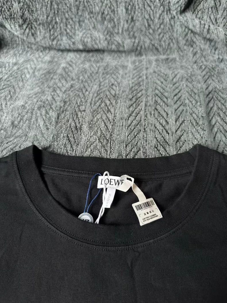 Loewe Loewe Big logo short sleeves Size L / US 10 / IT 46 - 2 Thumbnail
