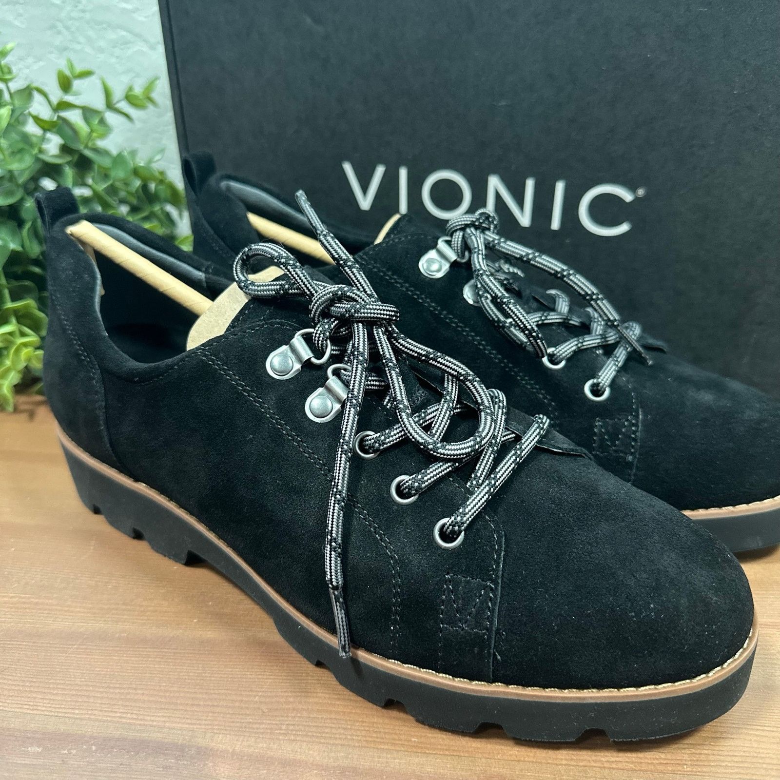 Vionic Vionic Ballari Black Suede Lace-Up Shoes Size 8.5 Wide Size US 8.5 / IT 38.5 - 3 Thumbnail