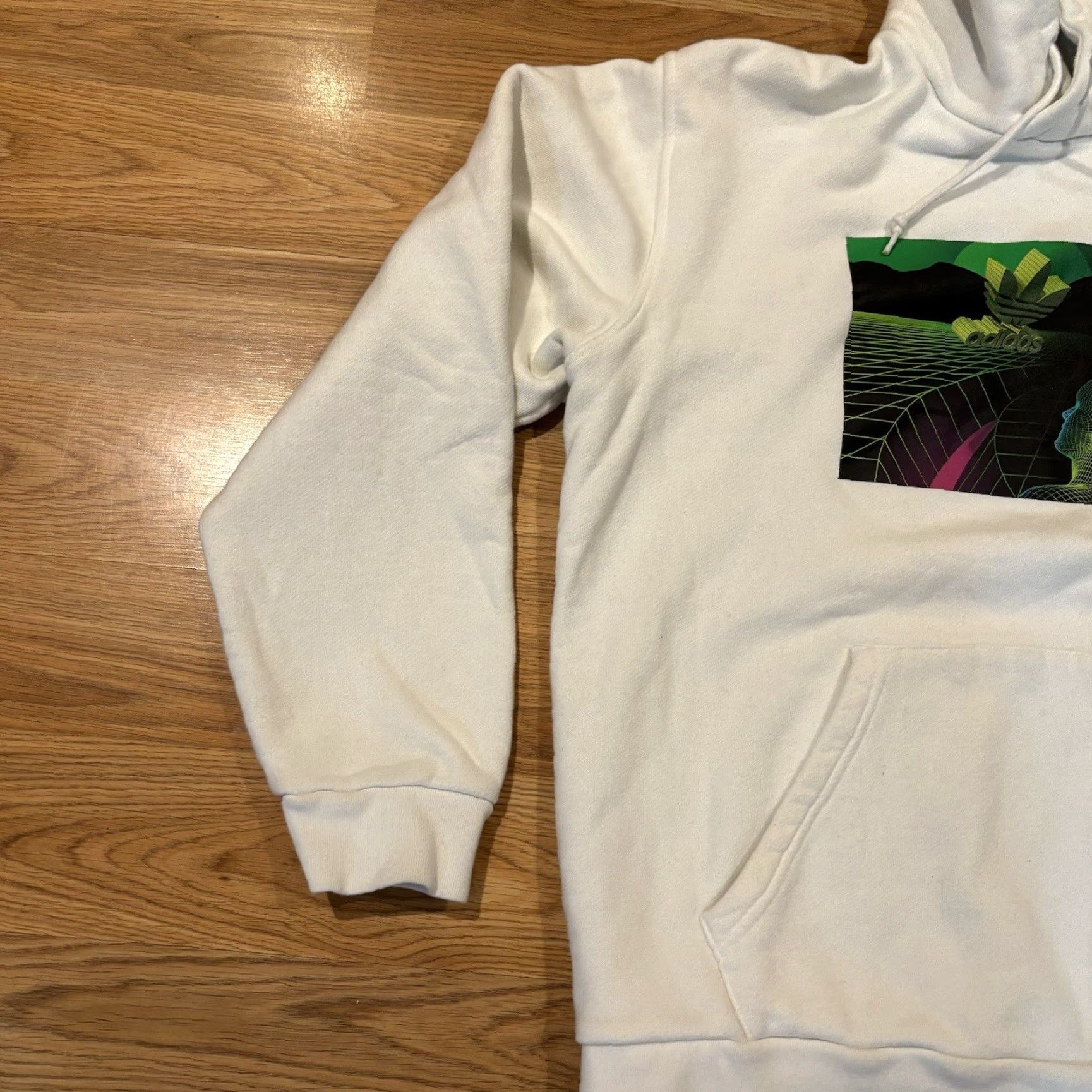 Vintage Adidas Originals 3D Graphic Sweatshirt Hoodie White Green Men’s Size Large Size US L / EU 52-54 / 3 - 5 Thumbnail