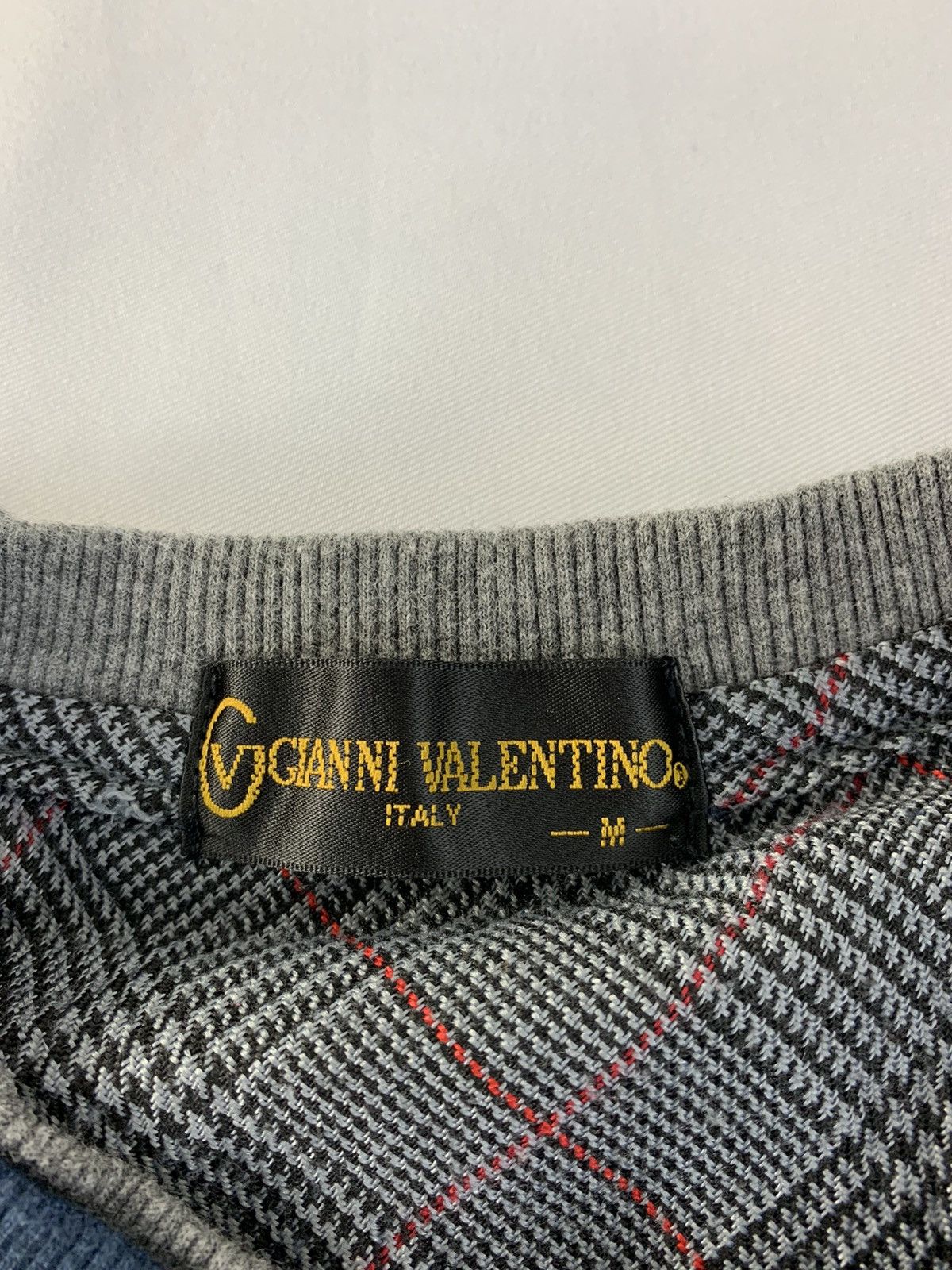Gianni Valentino 90s Gianni Valentino GV Italy Embroidery Logo Sweatshirt Size US M / EU 48-50 / 2 - 4 Thumbnail