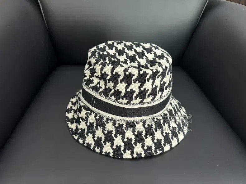 Dior Dior Fisherman's Hat with a Thousand Birds Size ONE SIZE - 1 Thumbnail