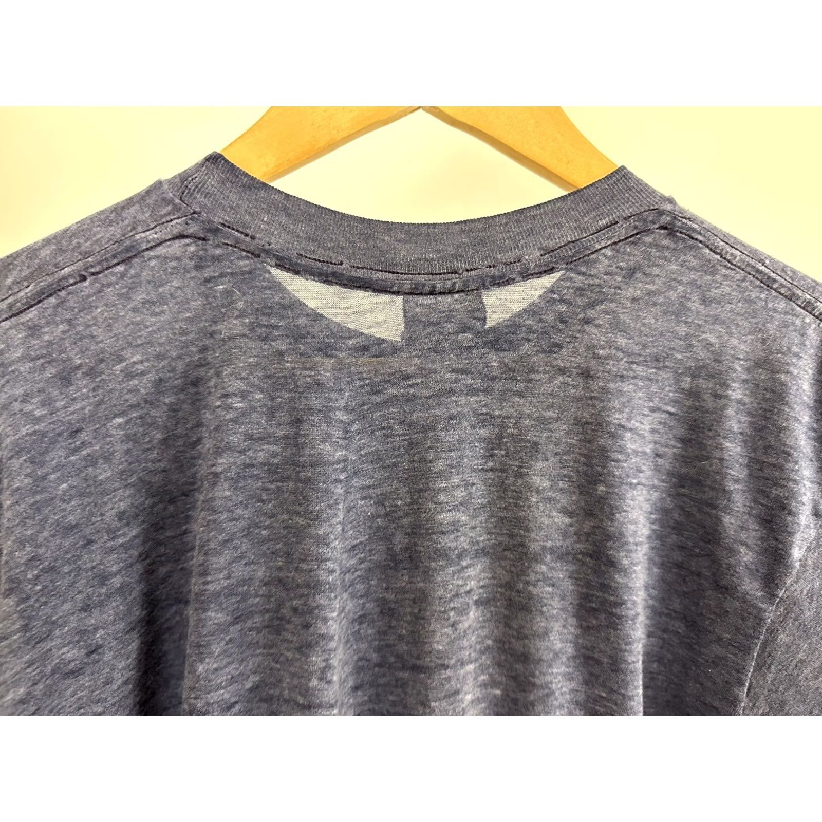 Vintage VINTAGE 80s Musician Paper Thin Burnout Single Stitch Worn T-Shirt Adult Medium Blue Instrument Music Mens Size US M / EU 48-50 / 2 - 5 Thumbnail