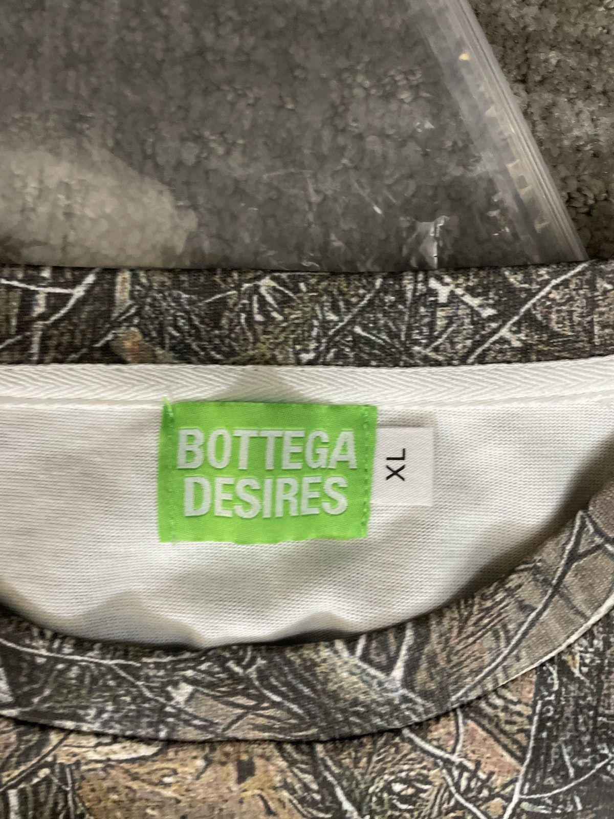 Bottega Desires 'War' Layered Longsleeve Tee – Showroom LA - Foto 11