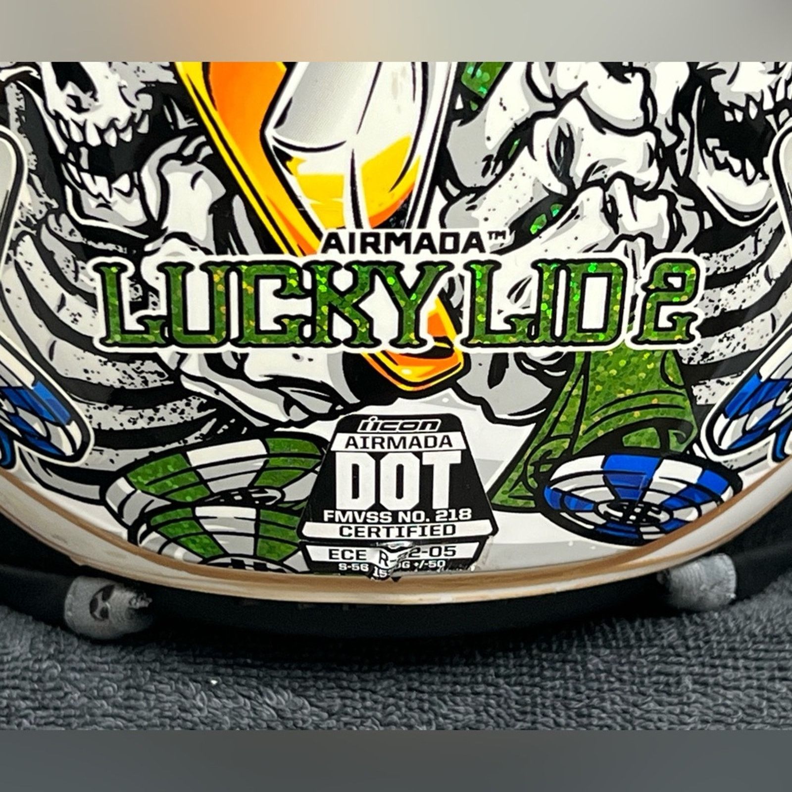 ICON Motorsports ICON Domain™ Motorcycle Helmet - Lucky Lid 2 - SMALL RARE Size ONE SIZE - 6 Thumbnail