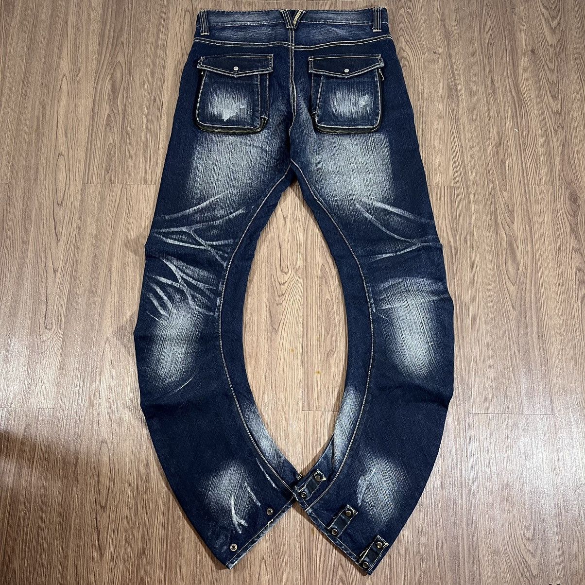 PPFM PPFM Curved Arch Distressed Denim Jeans Size US 33 - 2 Thumbnail