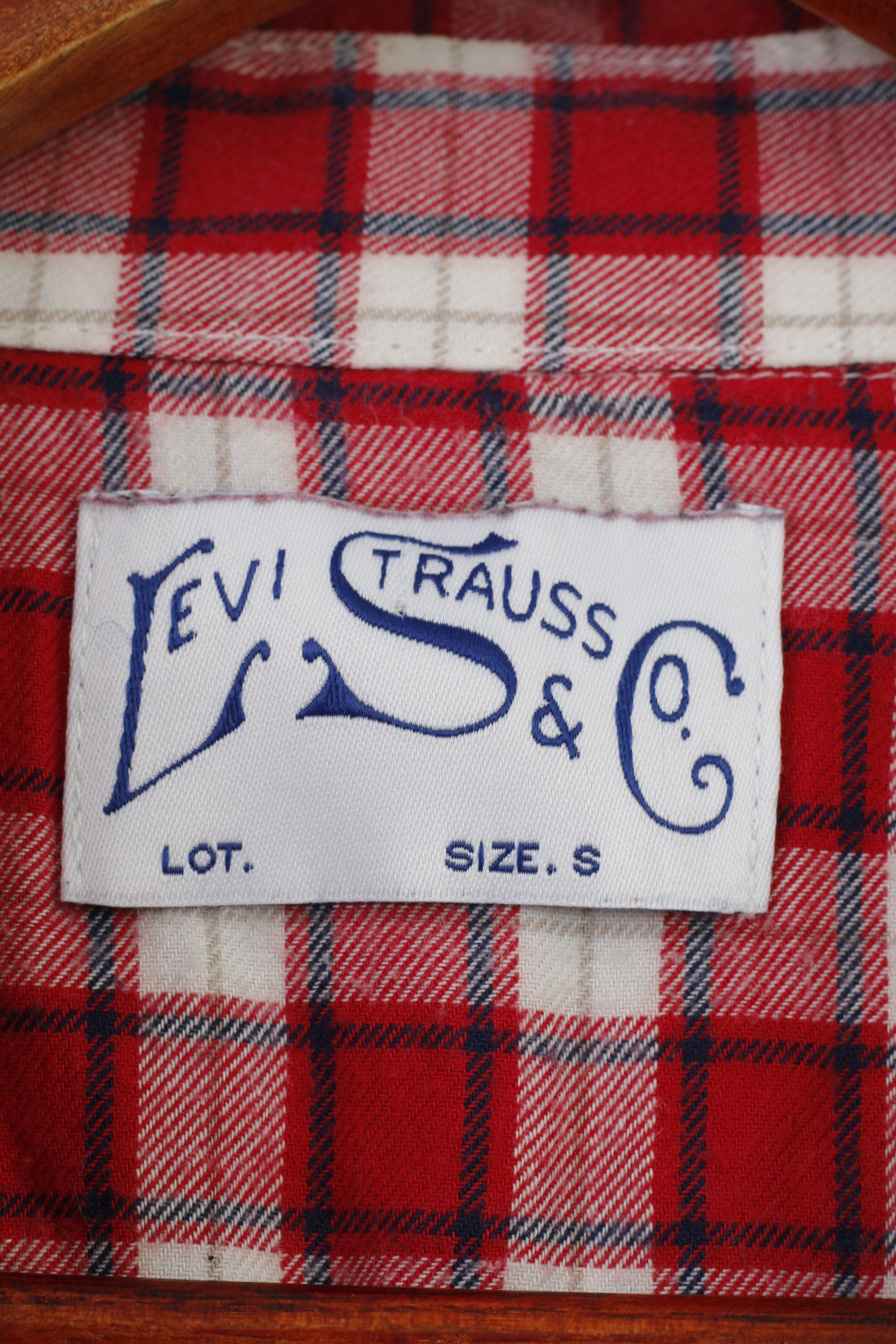 Levi's Levi's Men S Casual Shirt Red Checkered Snap Bottoms 10517 Size US S / EU 44-46 / 1 - 6 Thumbnail