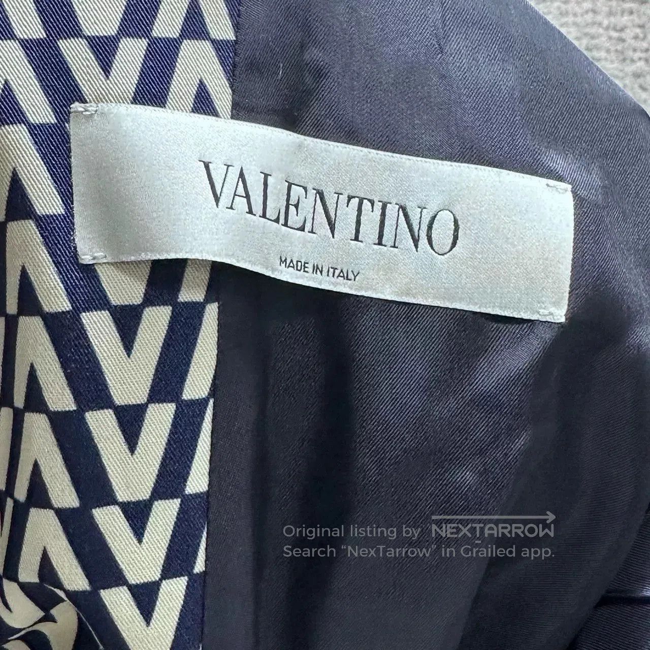 Valentino Valentino V Logo Print Jacket. Size US M / EU 48-50 / 2 - 4 Thumbnail