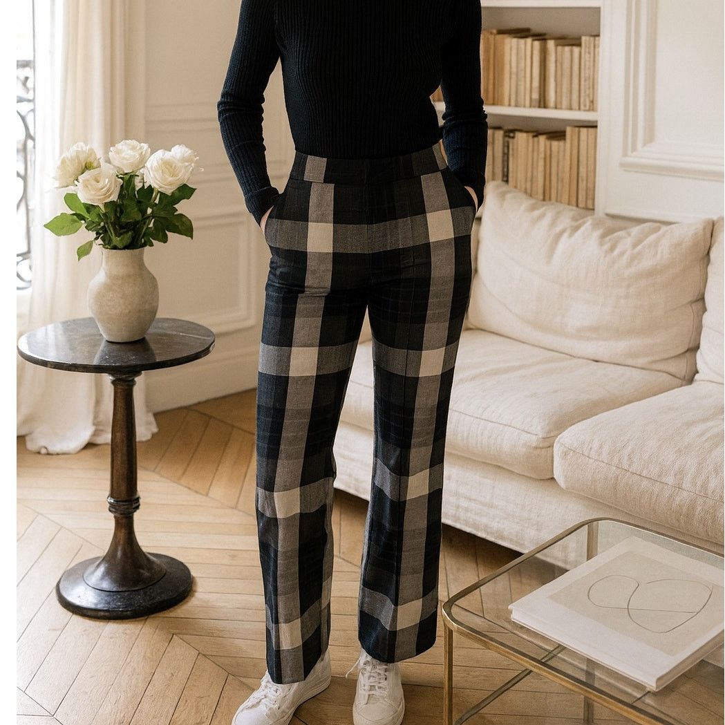 Urban Outfitters NWT Urban Outfitters Tasha High Rise Kick Flare Pants XS Size 26" / US 2 / IT 38 - 1 Thumbnail
