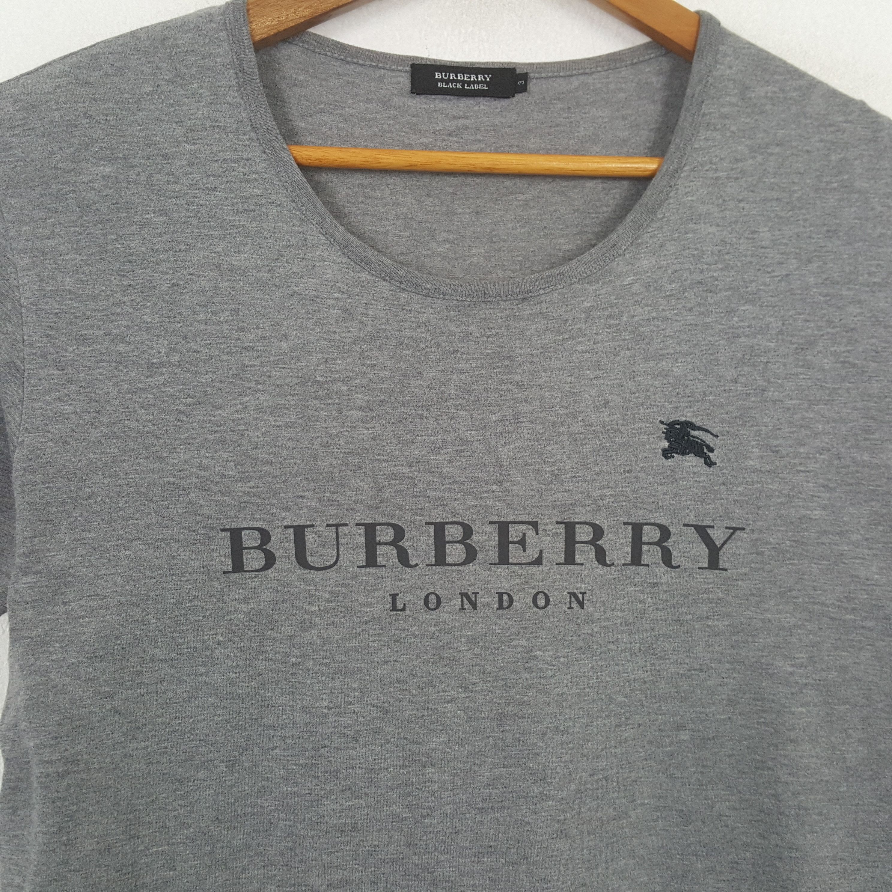 Burberry × Vintage Vintage Burberry Black Label Fashion Brand T-Shirt C276N79 Size US L / EU 52-54 / 3 - 2 Thumbnail