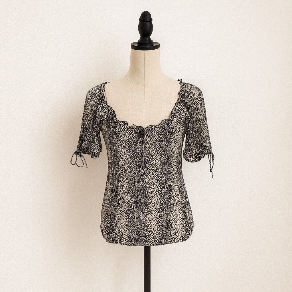 Energie Energie Women’s Size S Snake Print Short Sleeve Tie Blouse Size S / US 4 / IT 40 - 1 Thumbnail